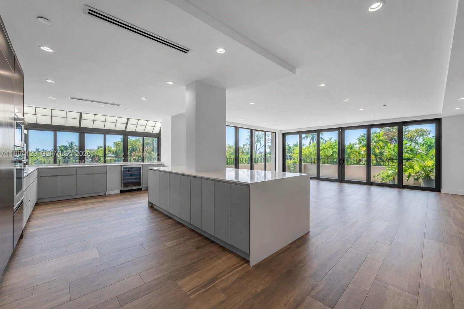 151 Crandon Blvd # 345