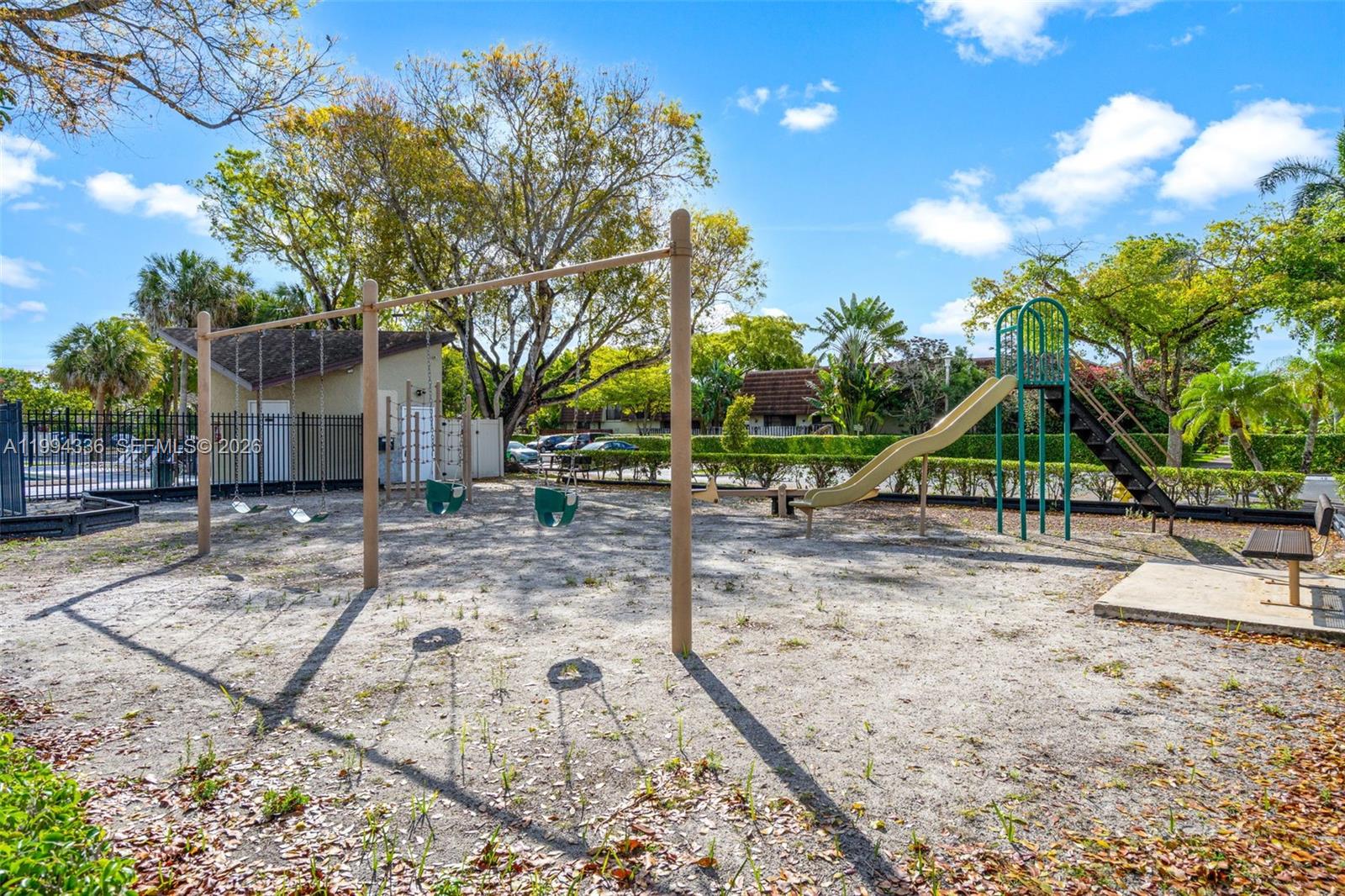 4843 NW 95th Ave