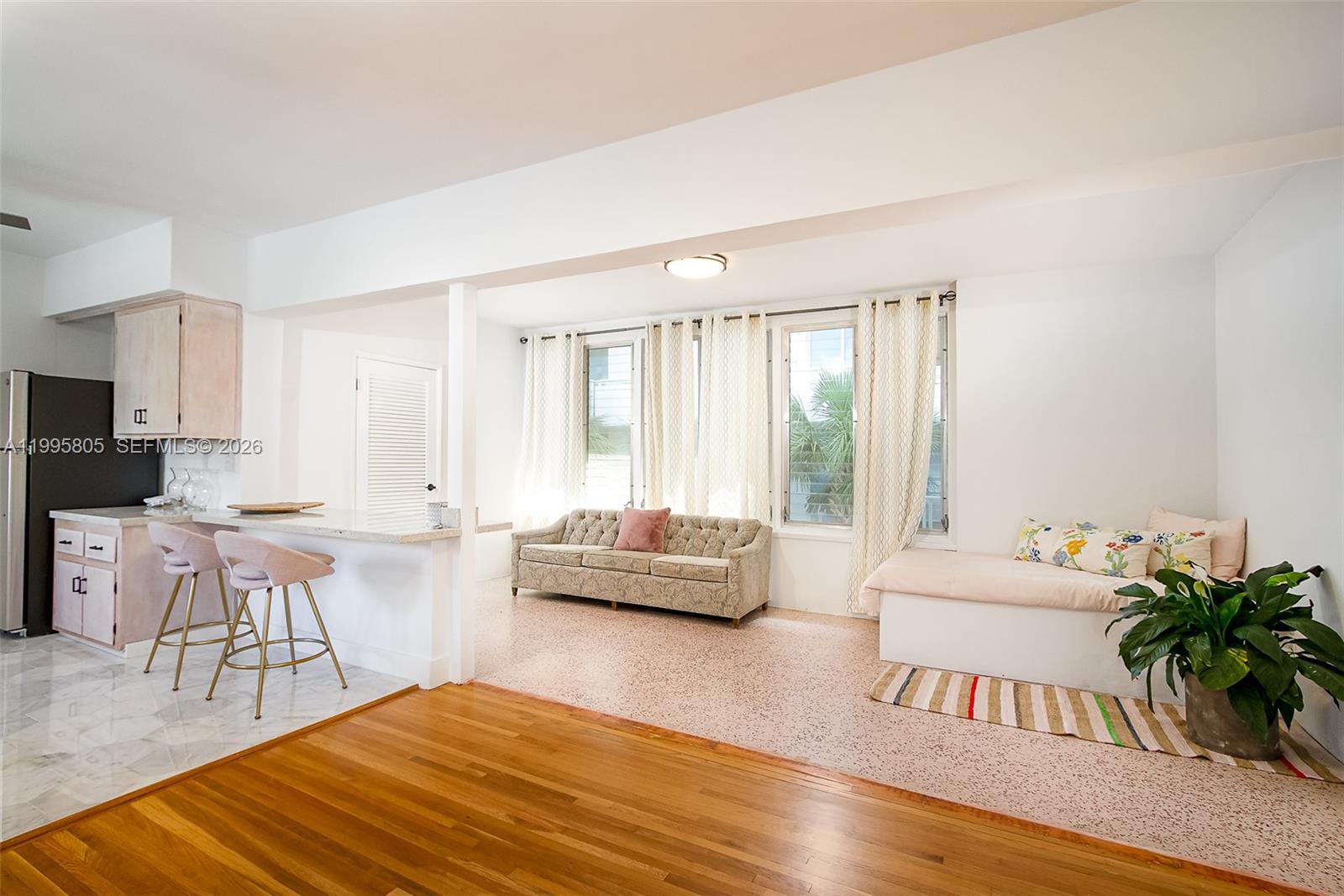 10081 W Bay Harbor Dr # 4