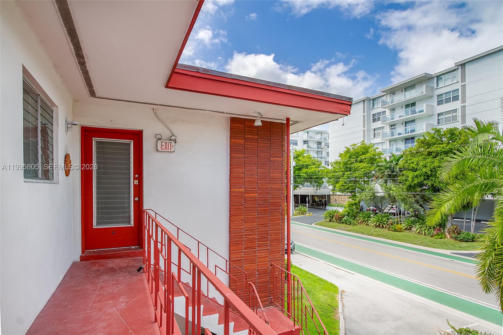 10081 W Bay Harbor Dr # 4