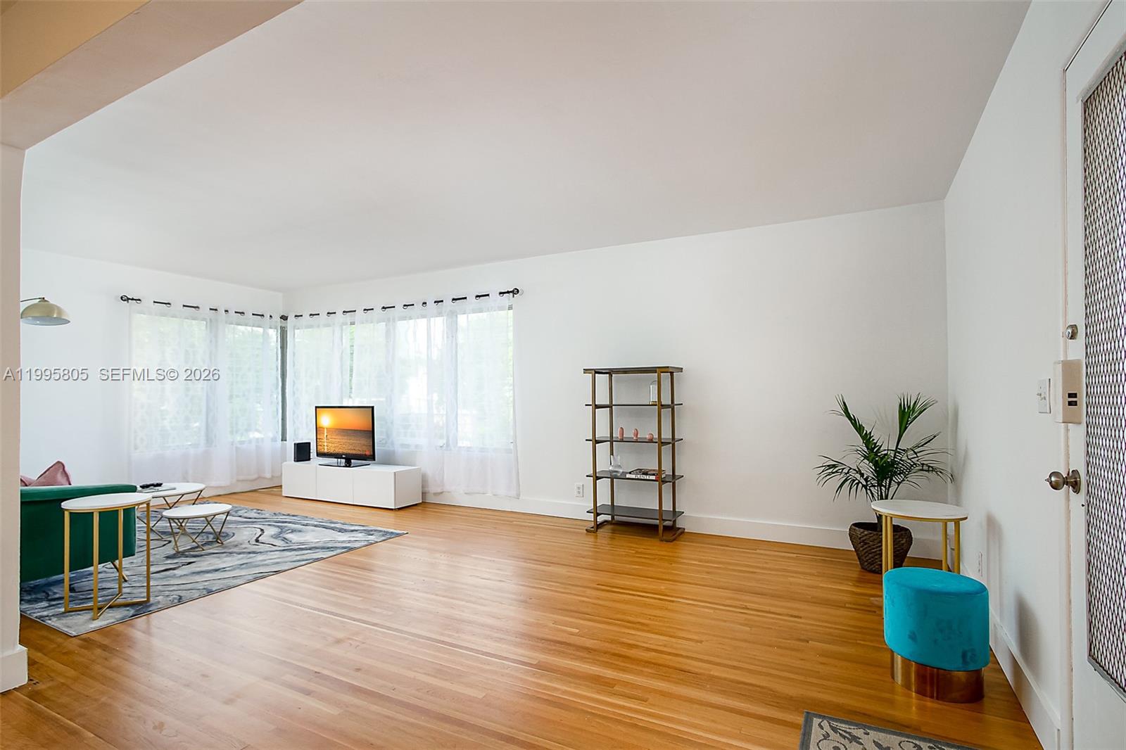 10081 W Bay Harbor Dr # 4