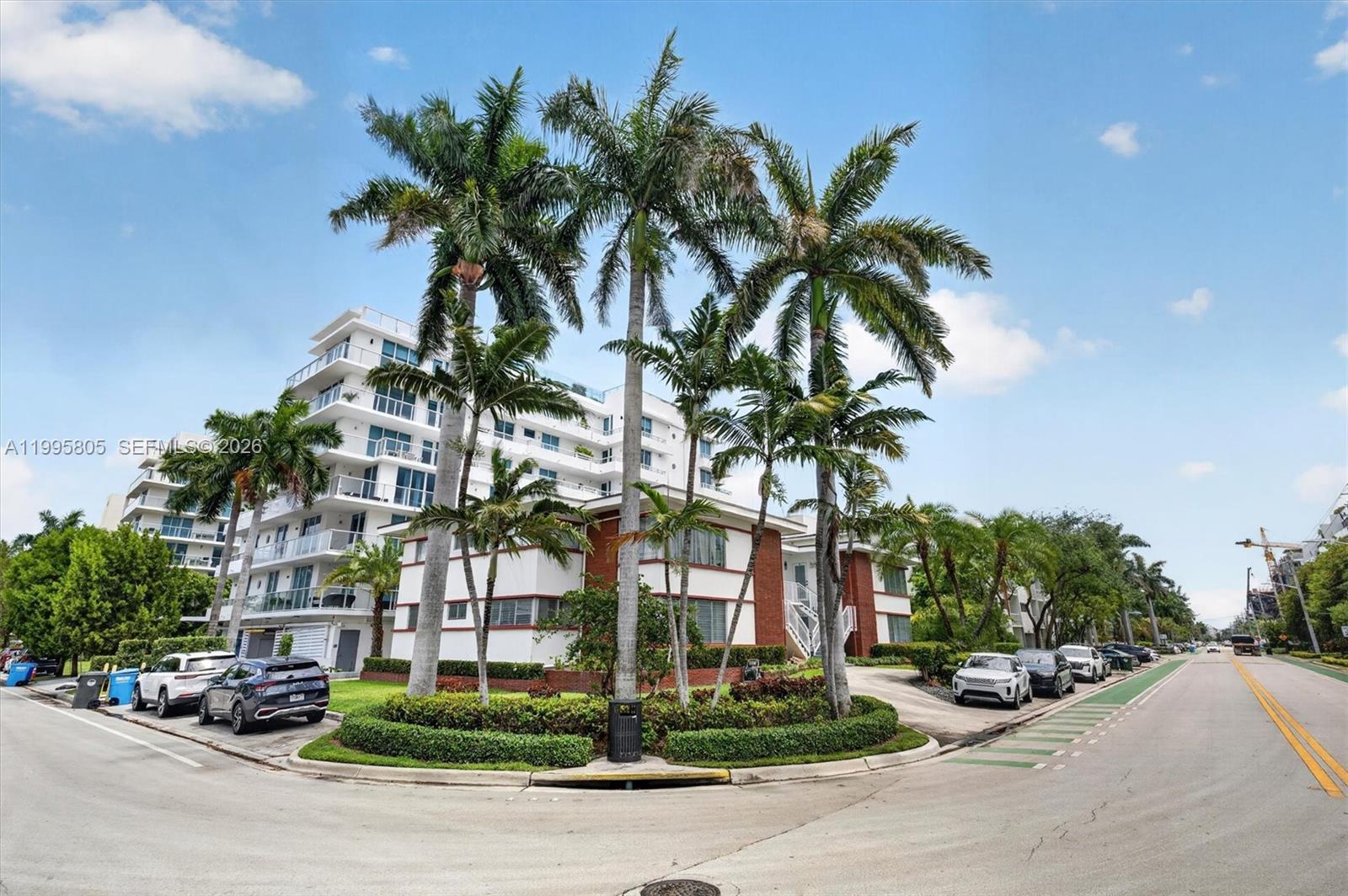 10081 W Bay Harbor Dr # 4