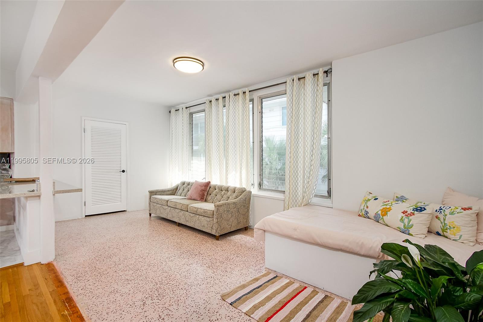 10081 W Bay Harbor Dr # 4