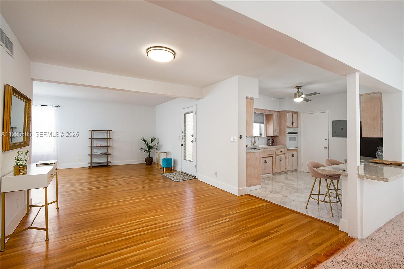 10081 W Bay Harbor Dr # 4