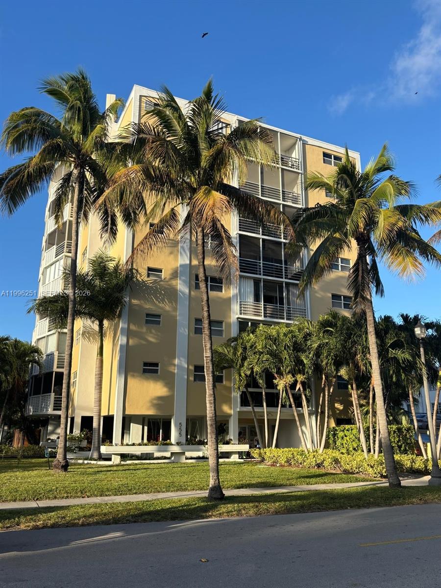 555 Crandon Blvd # 43