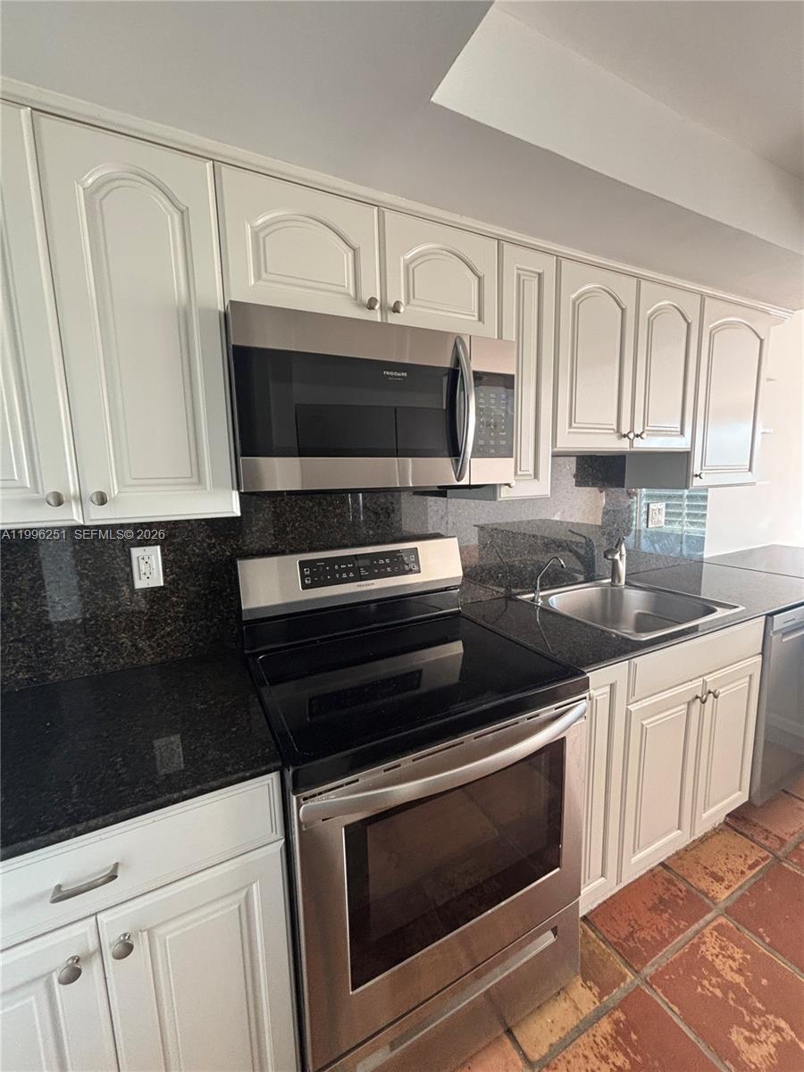 555 Crandon Blvd # 43