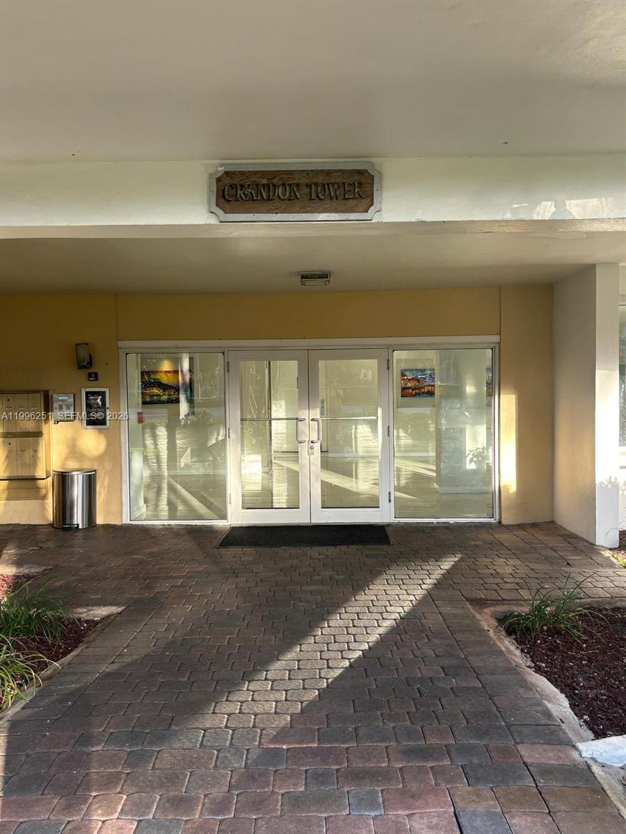 555 Crandon Blvd # 43