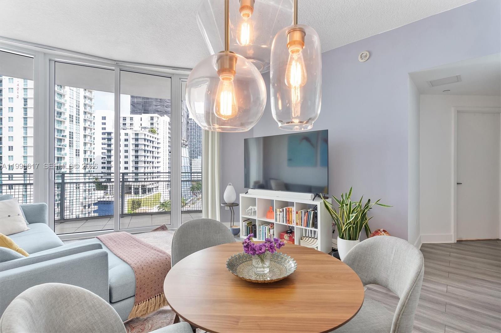 350 NE 24th St # 1007