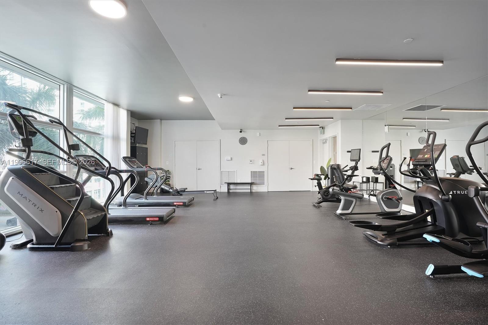 350 NE 24th St # 1007