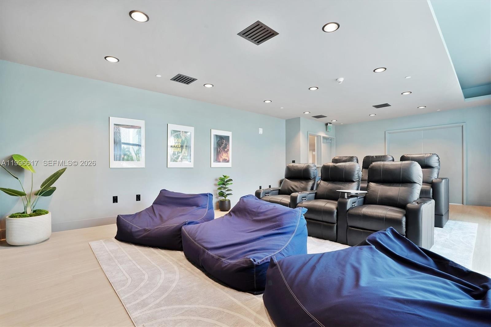 350 NE 24th St # 1007