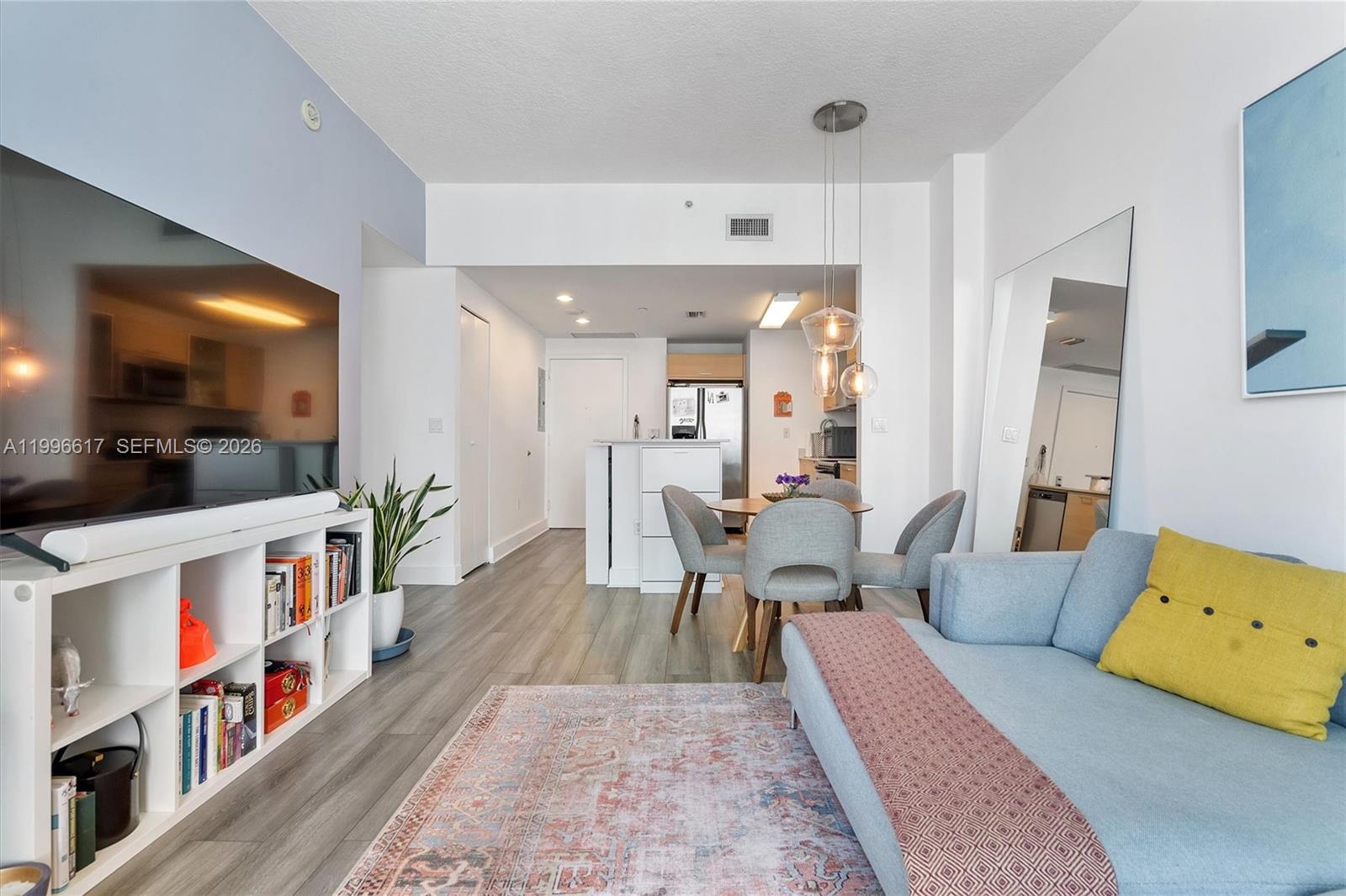 350 NE 24th St # 1007