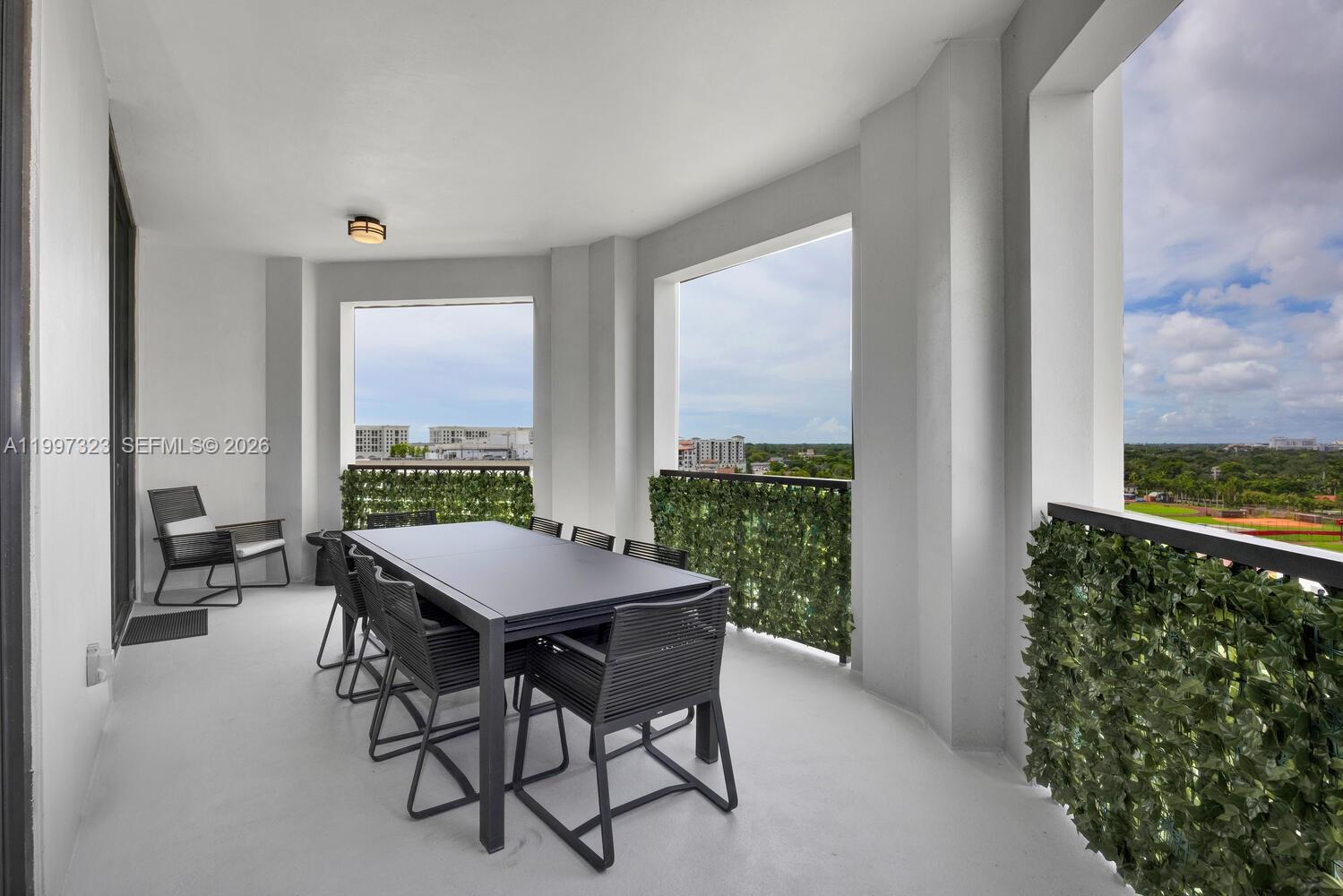 301 Altara Ave Unit: LPH914