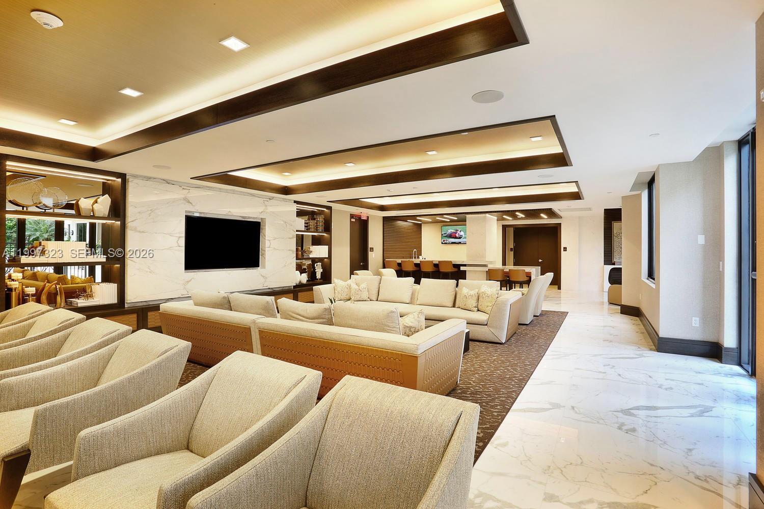 301 Altara Ave Unit: LPH914