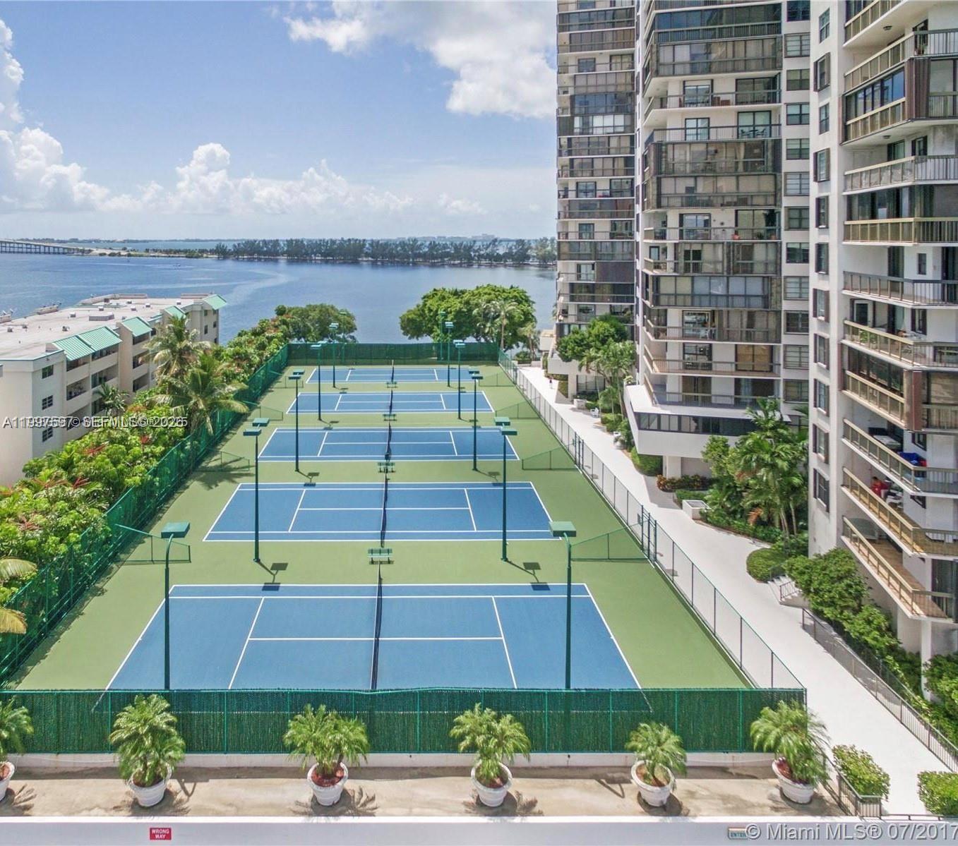2333 Brickell Ave # 1109