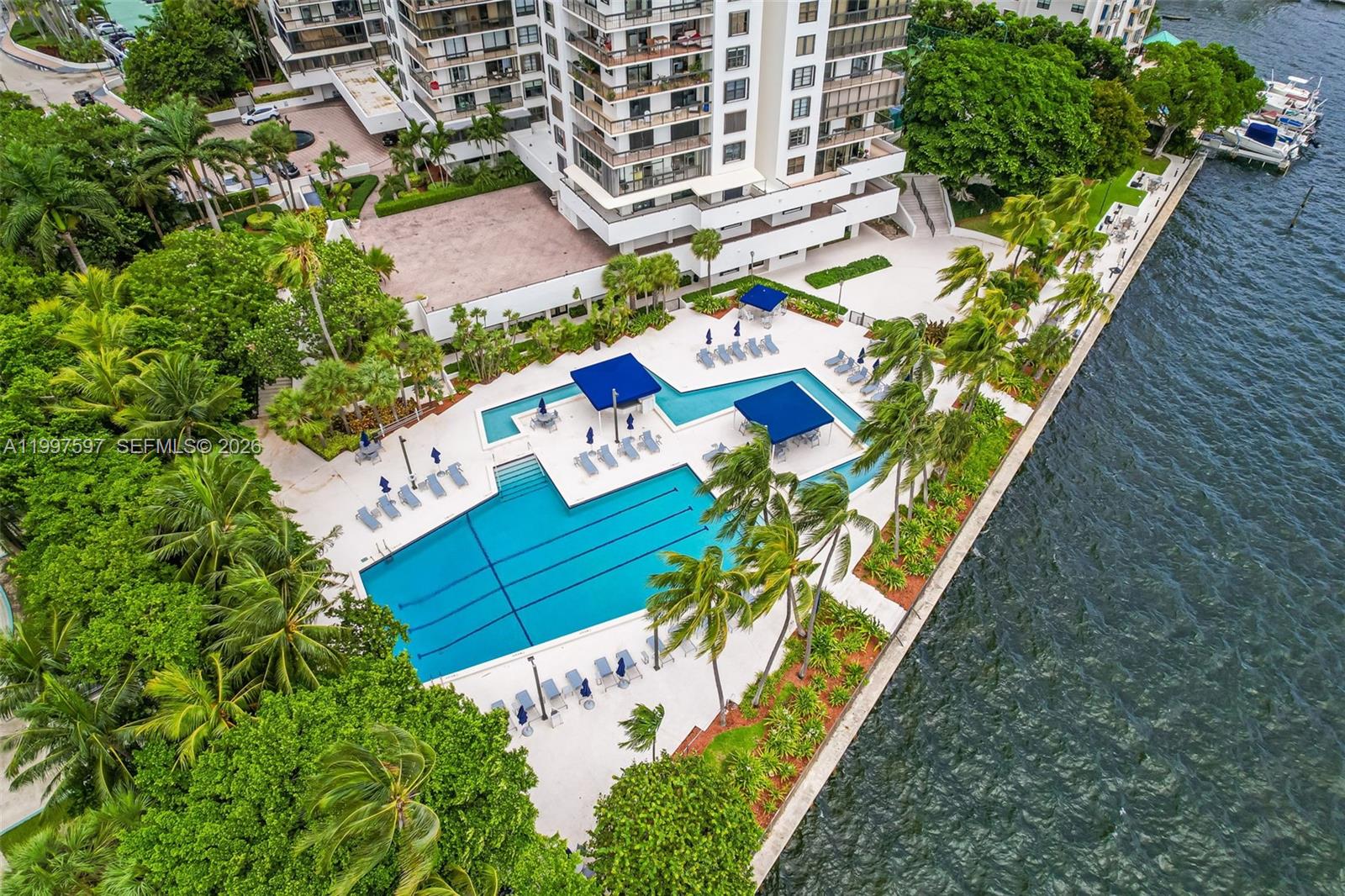 2333 Brickell Ave # 1109