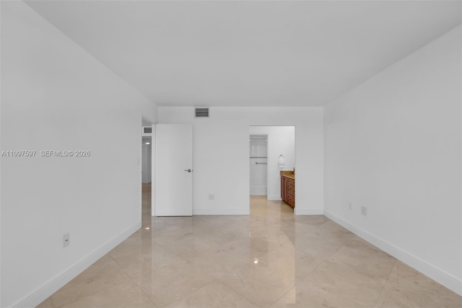 2333 Brickell Ave # 1109