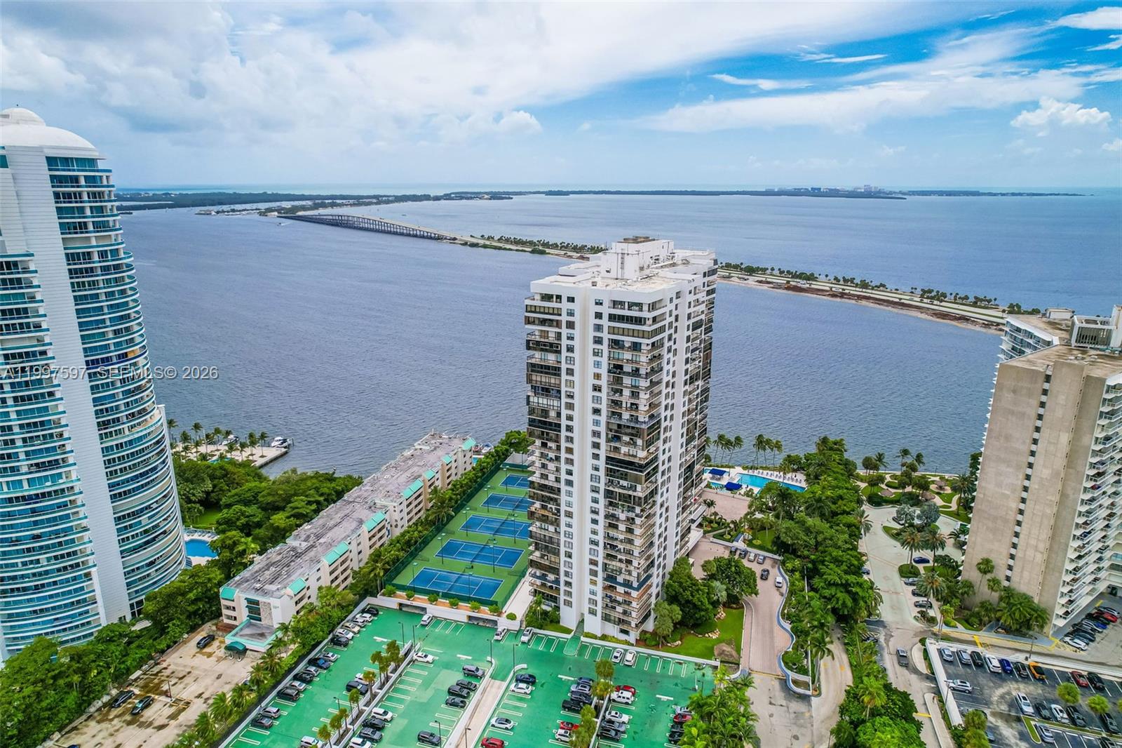 2333 Brickell Ave # 1109
