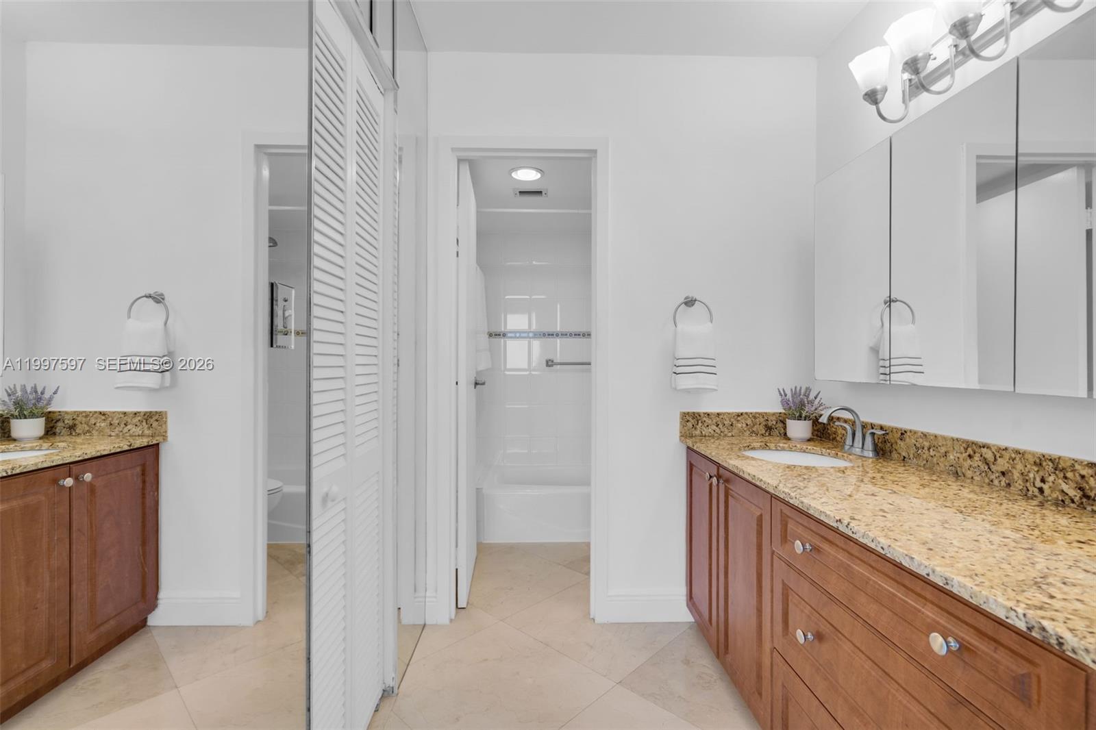 2333 Brickell Ave # 1109