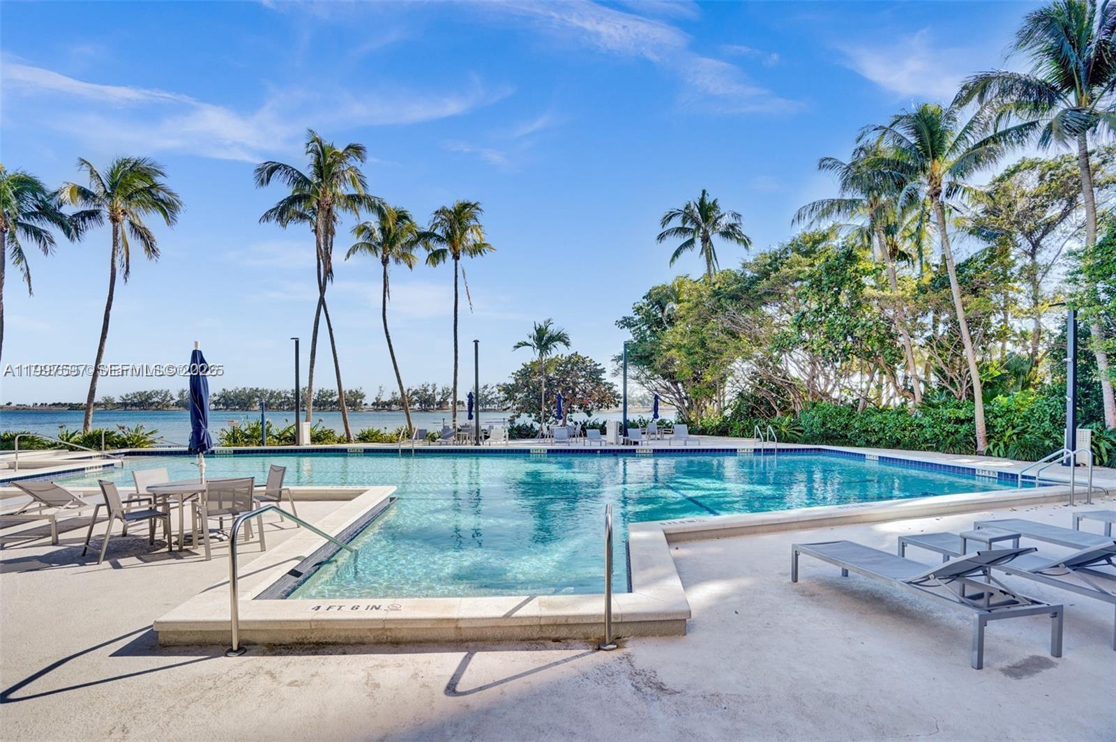 2333 Brickell Ave # 1109