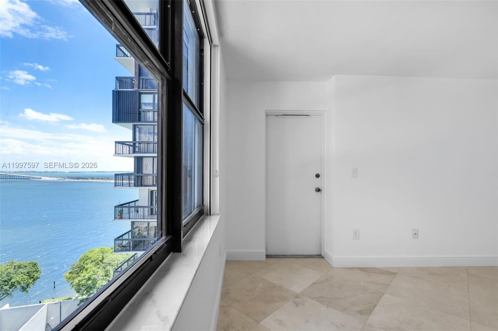 2333 Brickell Ave # 1109