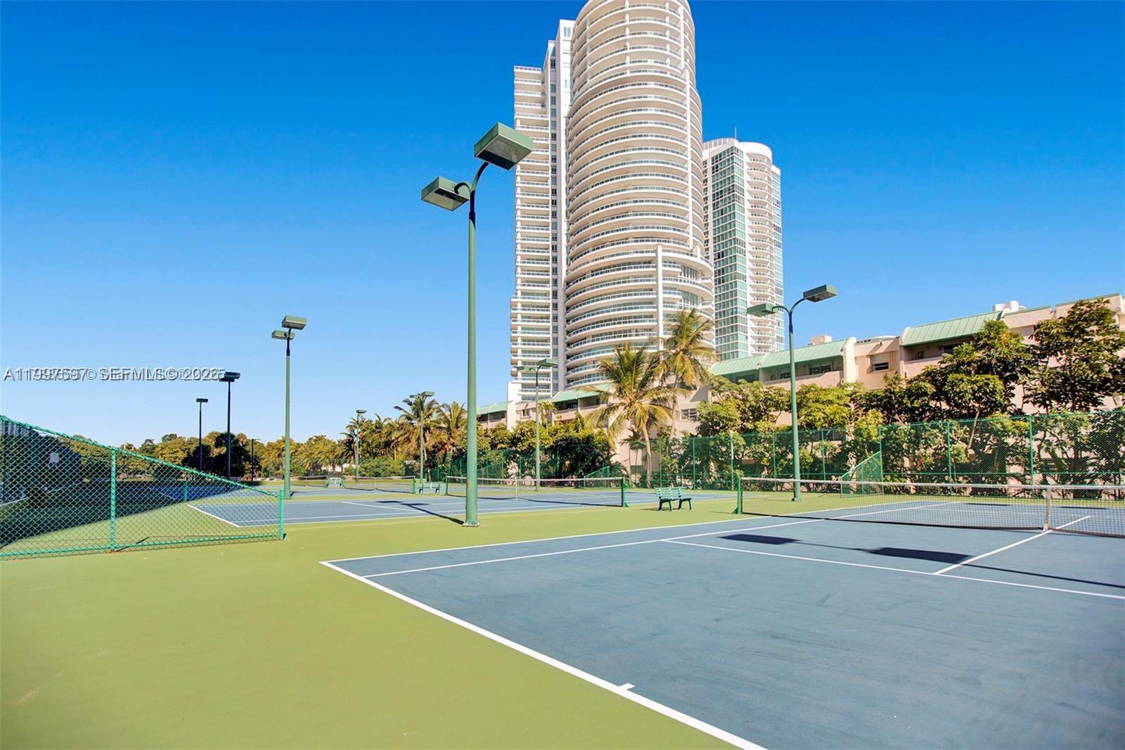 2333 Brickell Ave # 1109