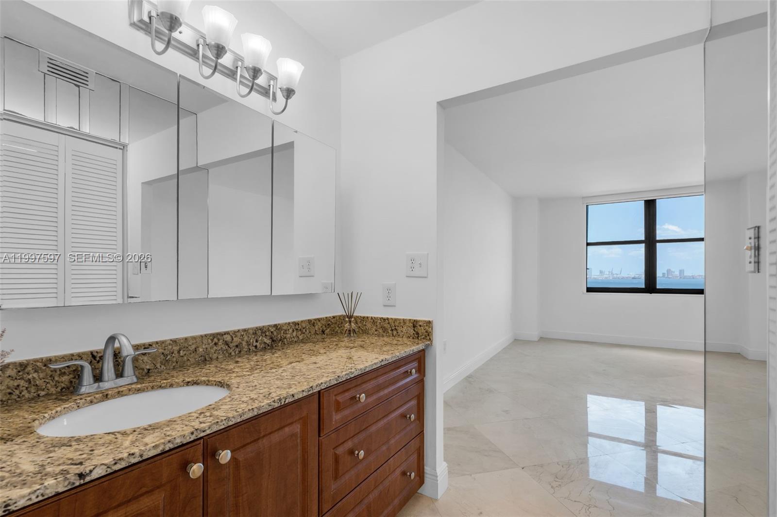 2333 Brickell Ave # 1109