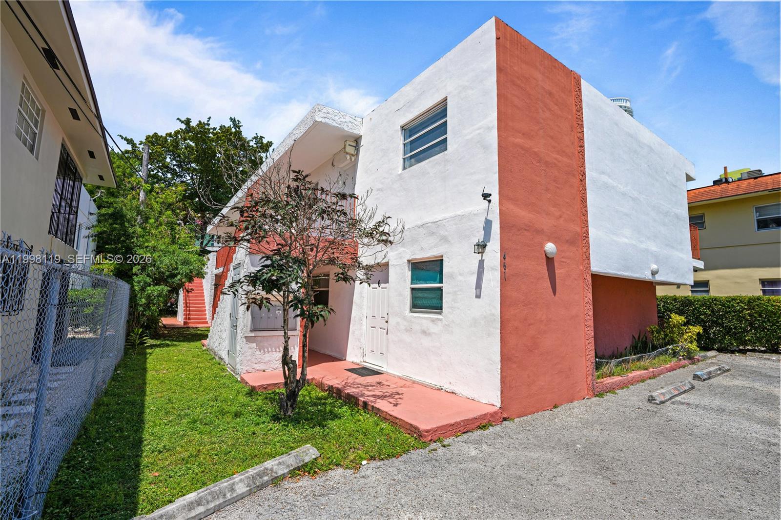 461 SW 7th St # 5