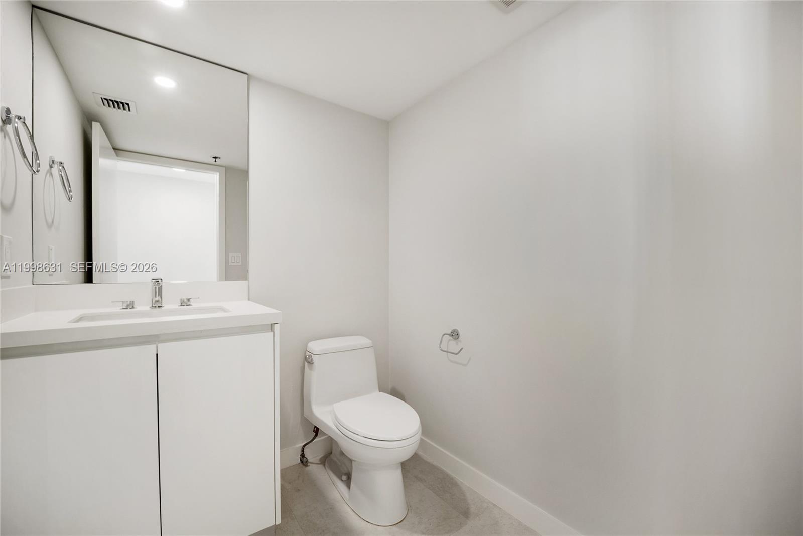 251 Crandon Blvd # 1037
