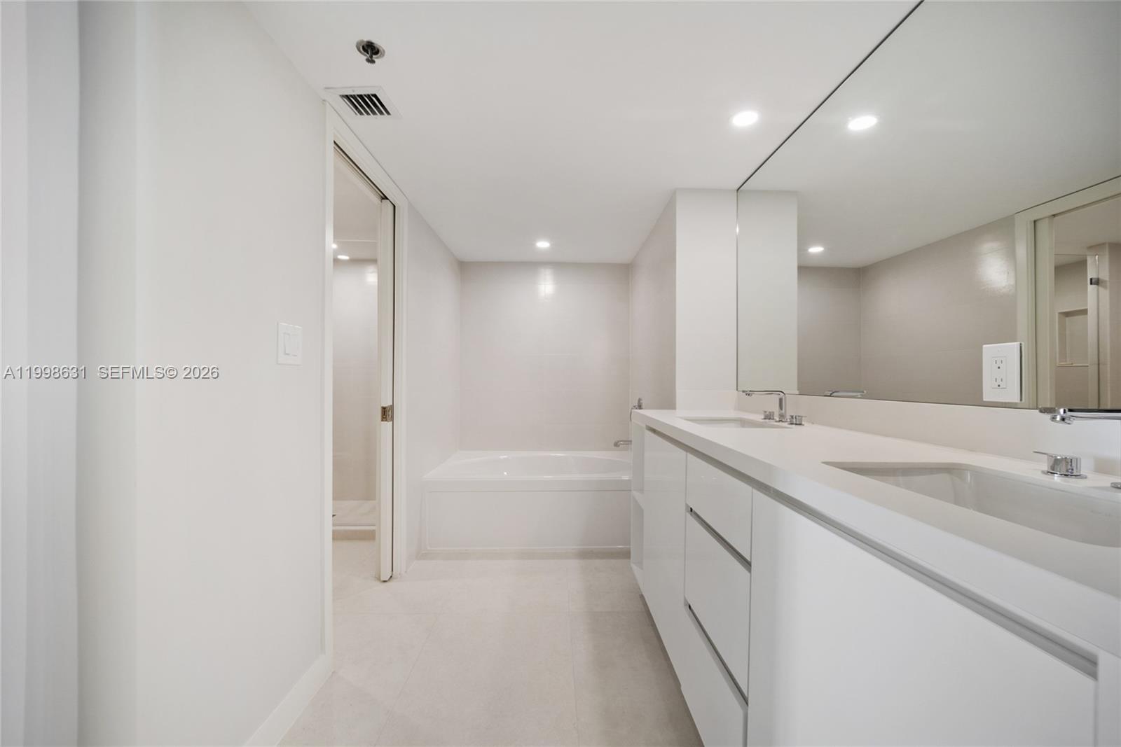 251 Crandon Blvd # 1037