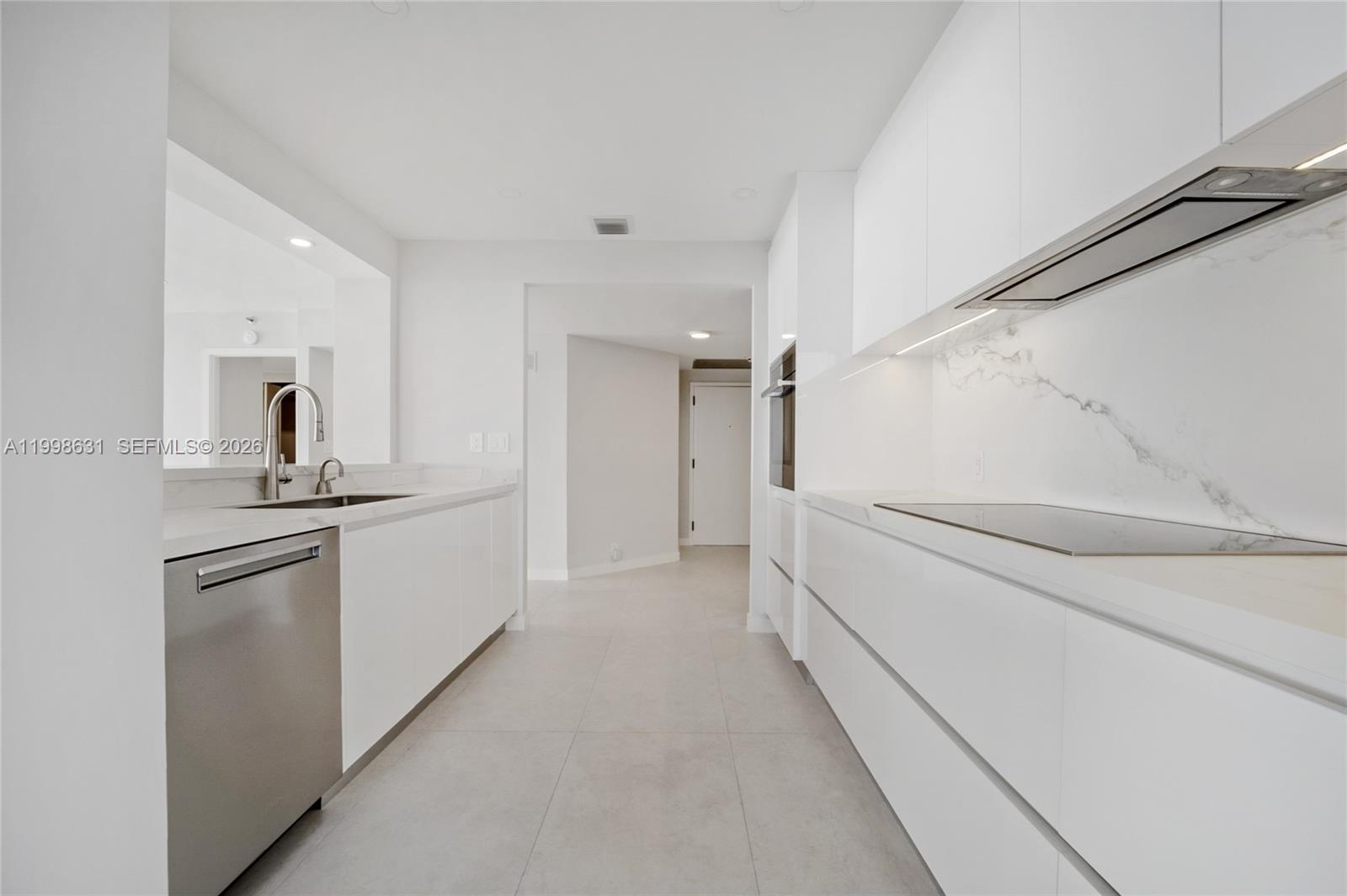 251 Crandon Blvd # 1037