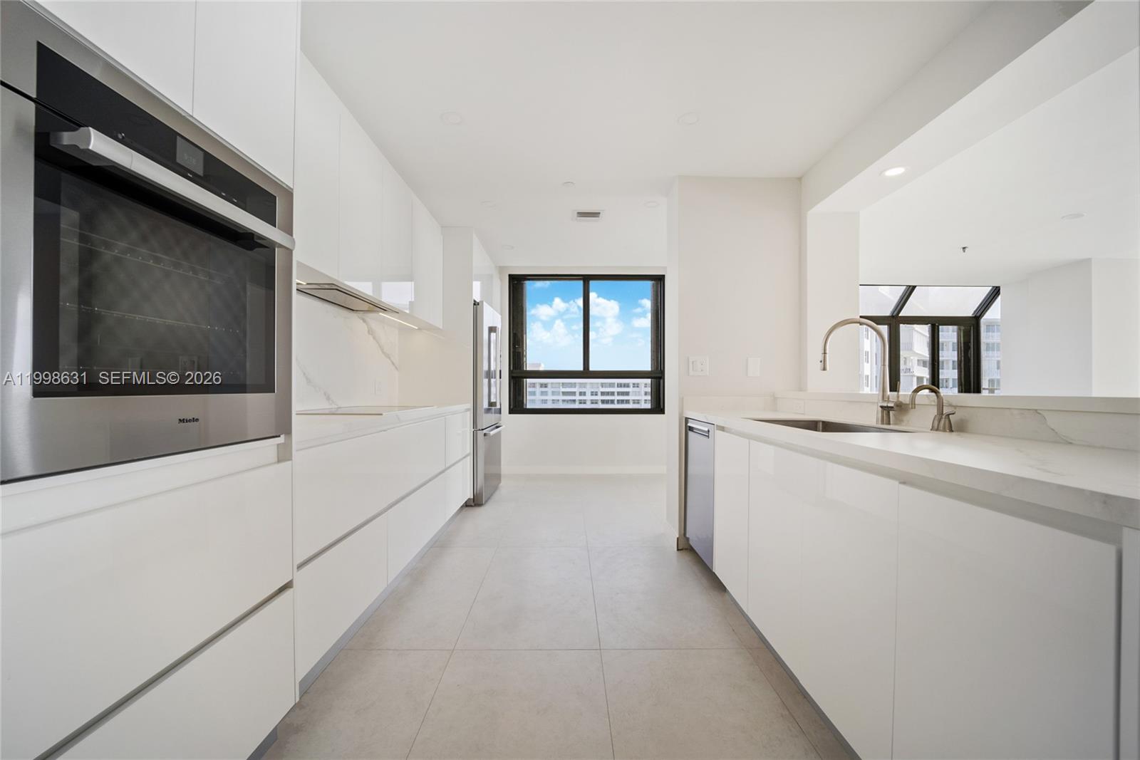 251 Crandon Blvd # 1037
