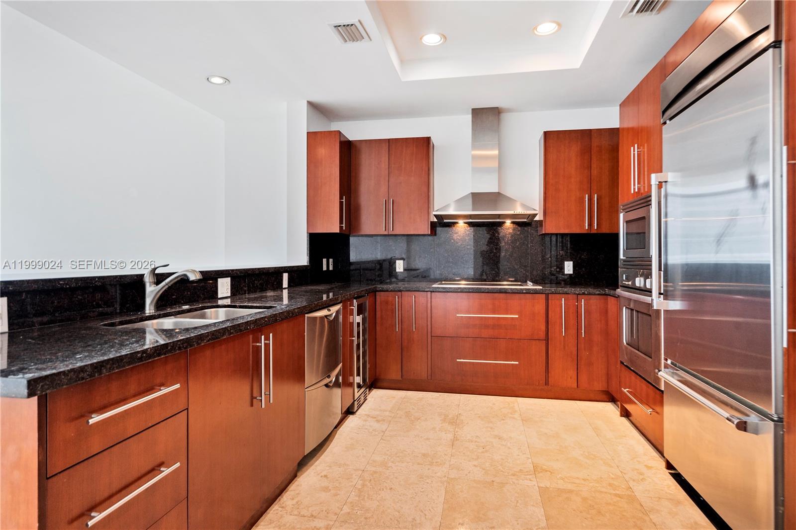 1090 NW N River Dr # 402