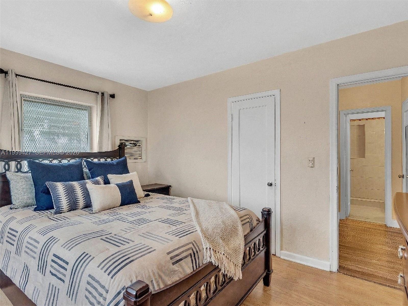 10 SW 72nd Ave