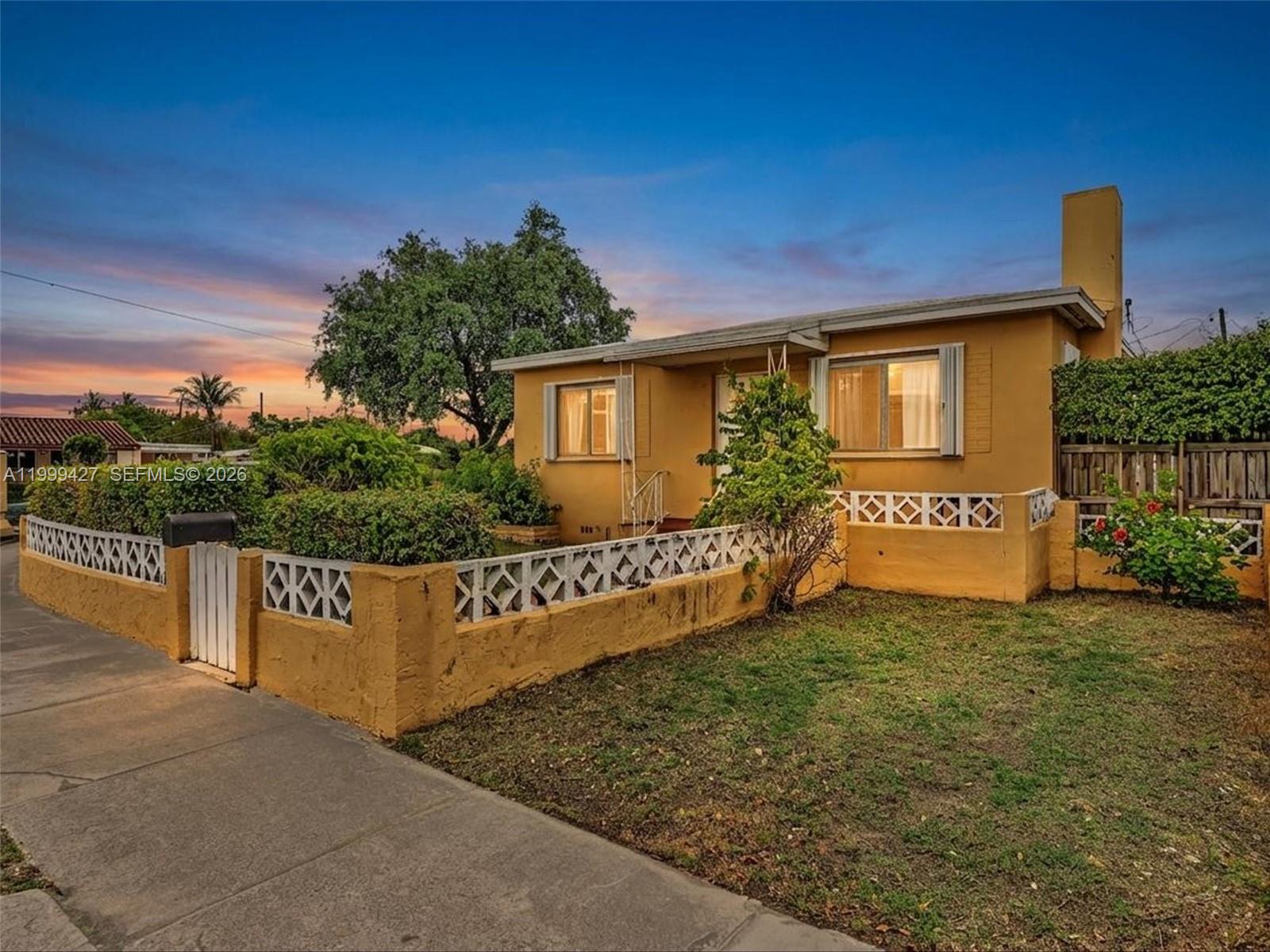 10 SW 72nd Ave