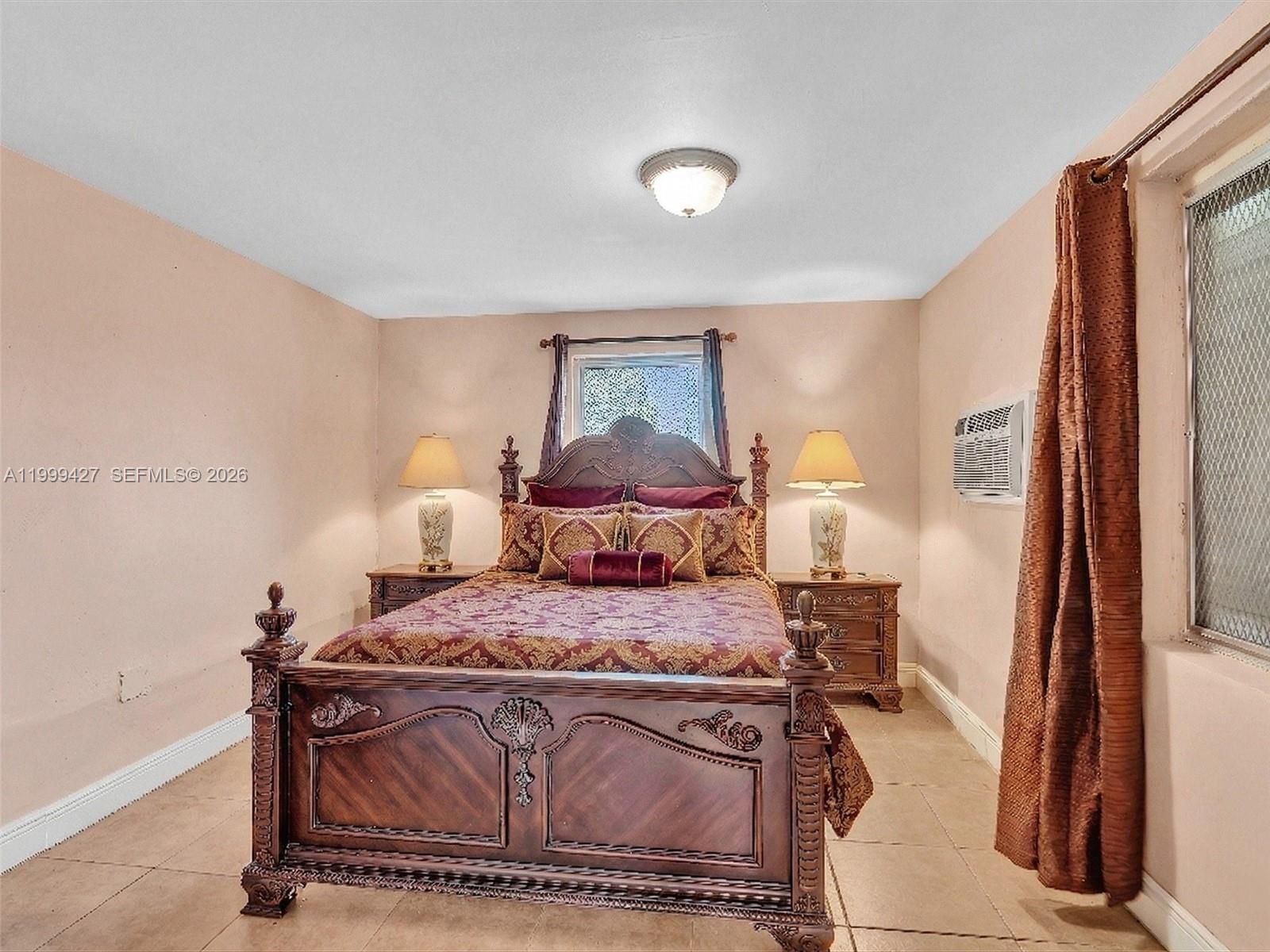 10 SW 72nd Ave