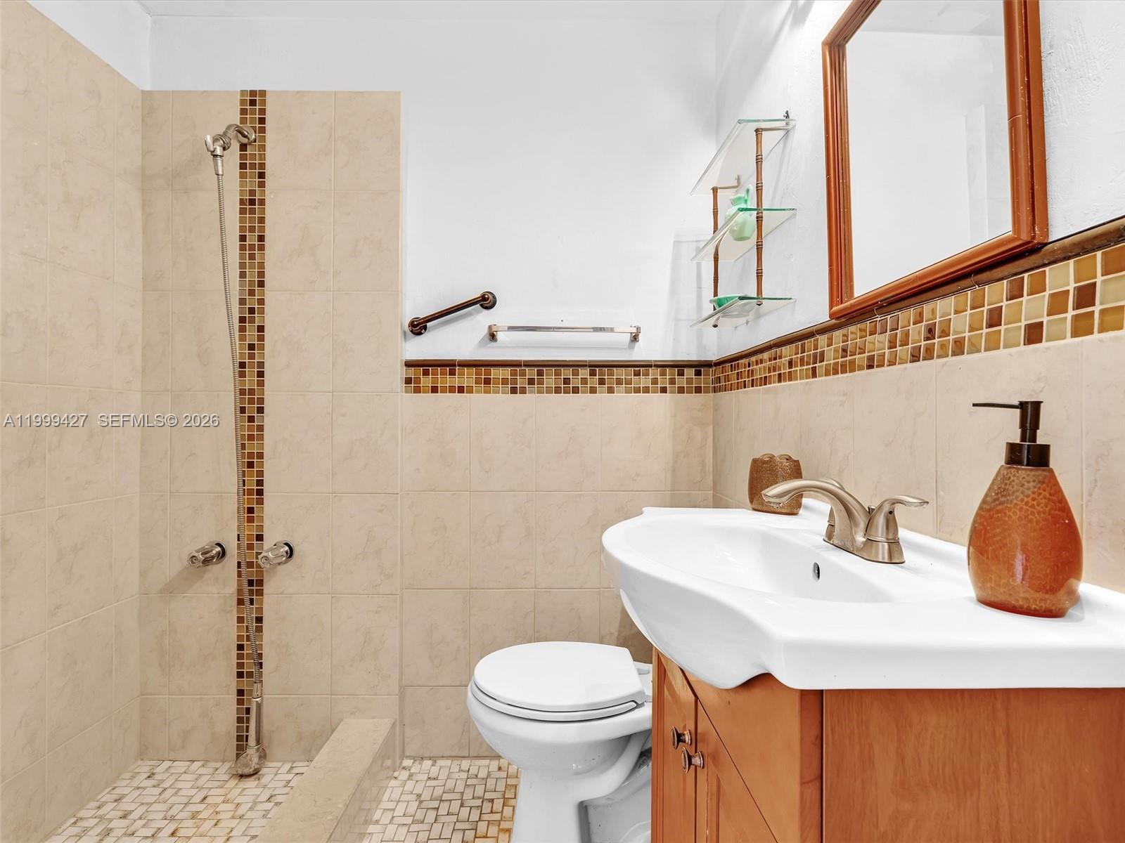 10 SW 72nd Ave