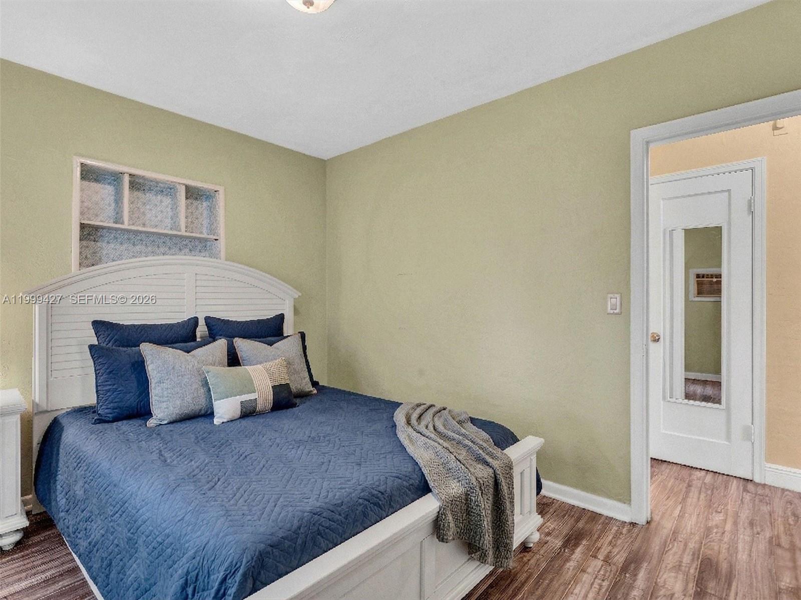 10 SW 72nd Ave