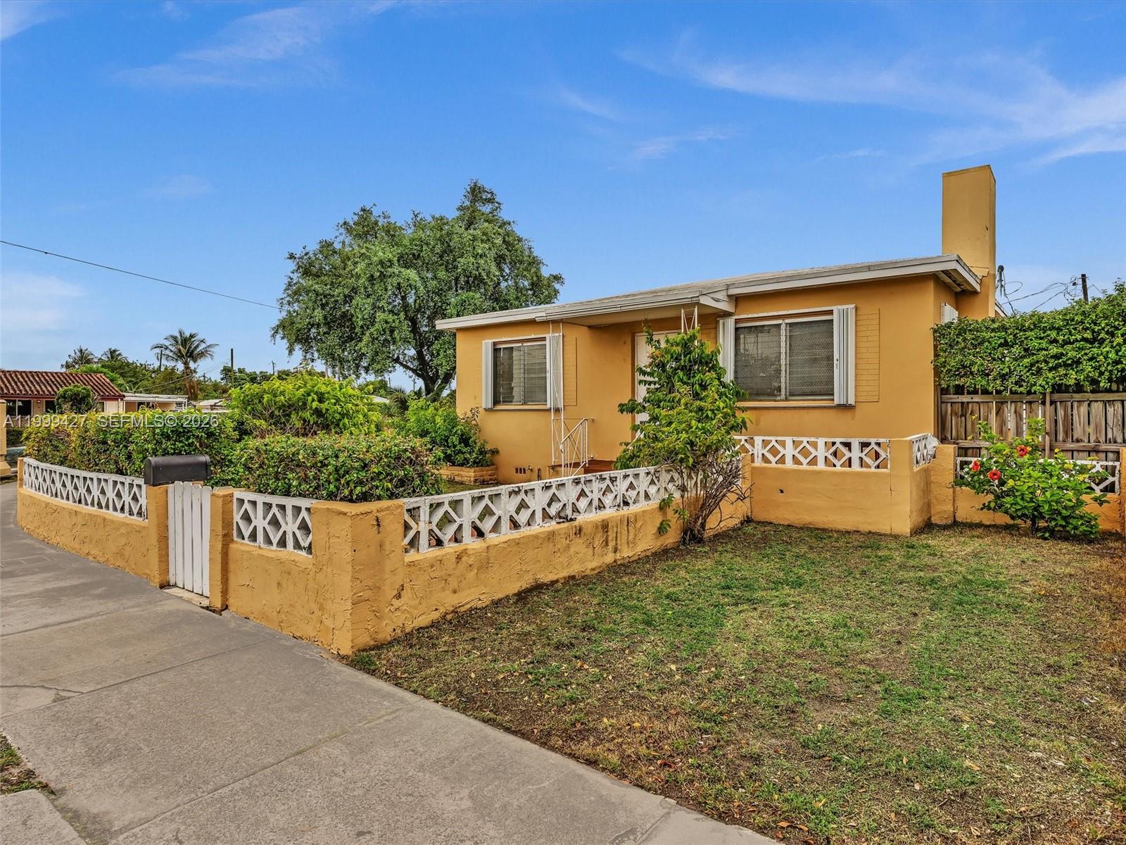 10 SW 72nd Ave