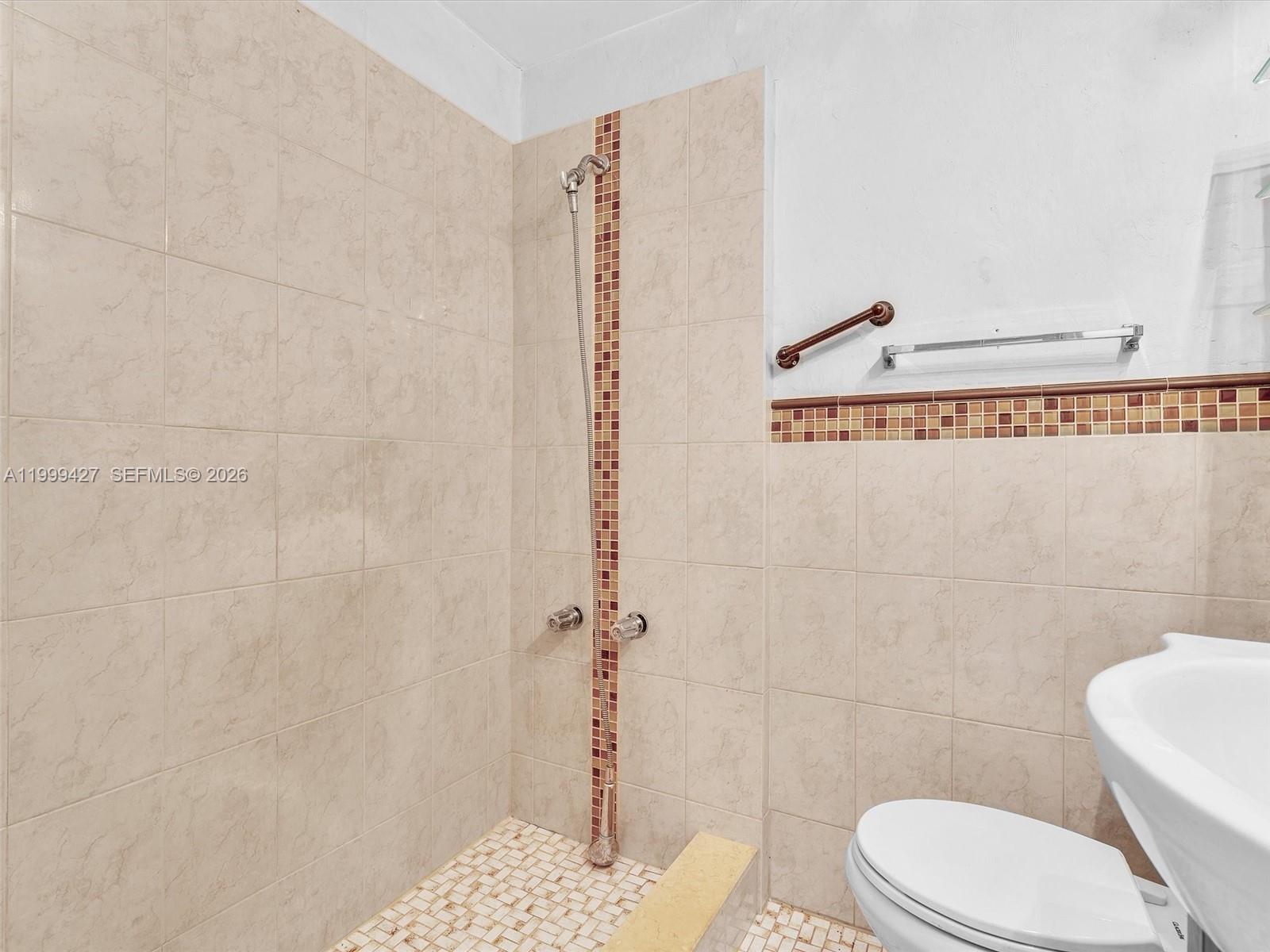 10 SW 72nd Ave