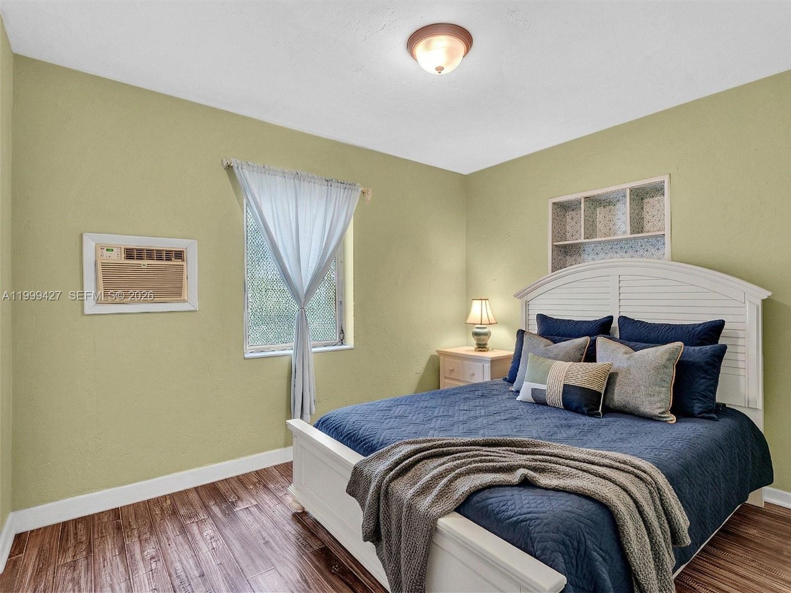10 SW 72nd Ave