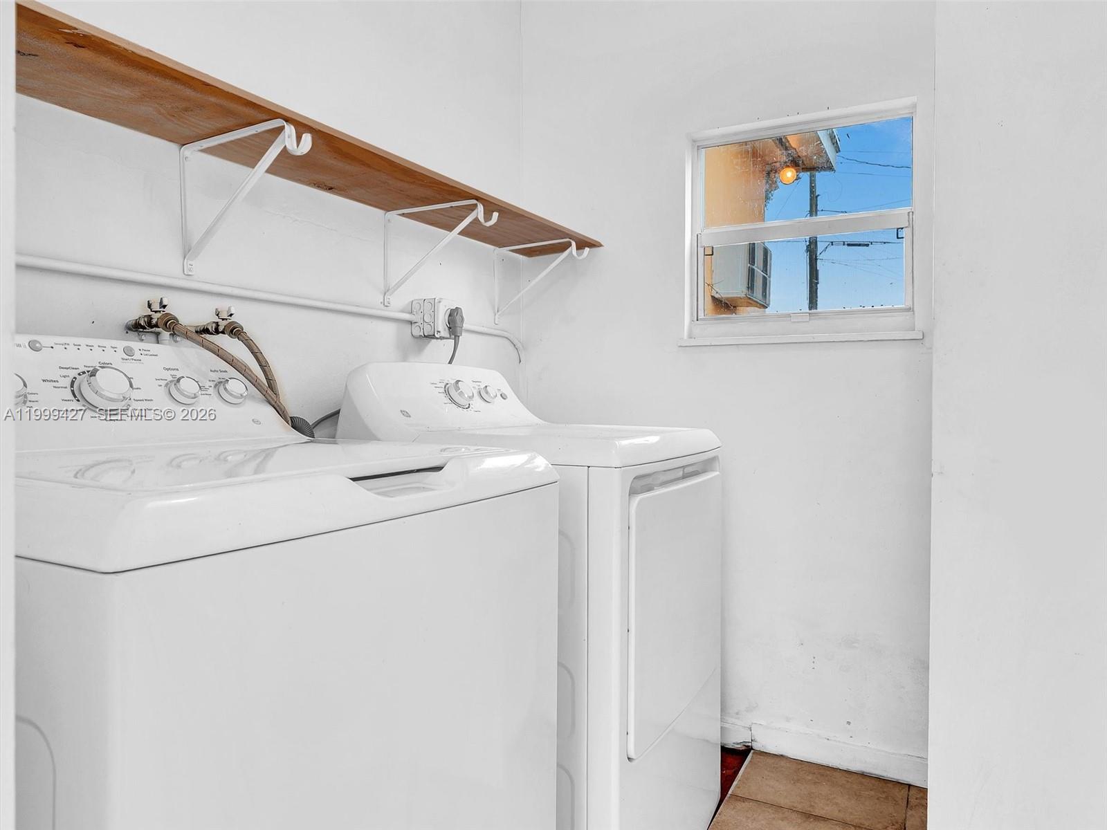 10 SW 72nd Ave