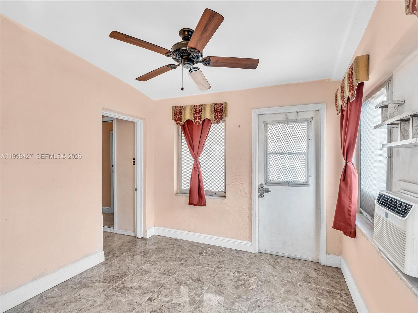 10 SW 72nd Ave