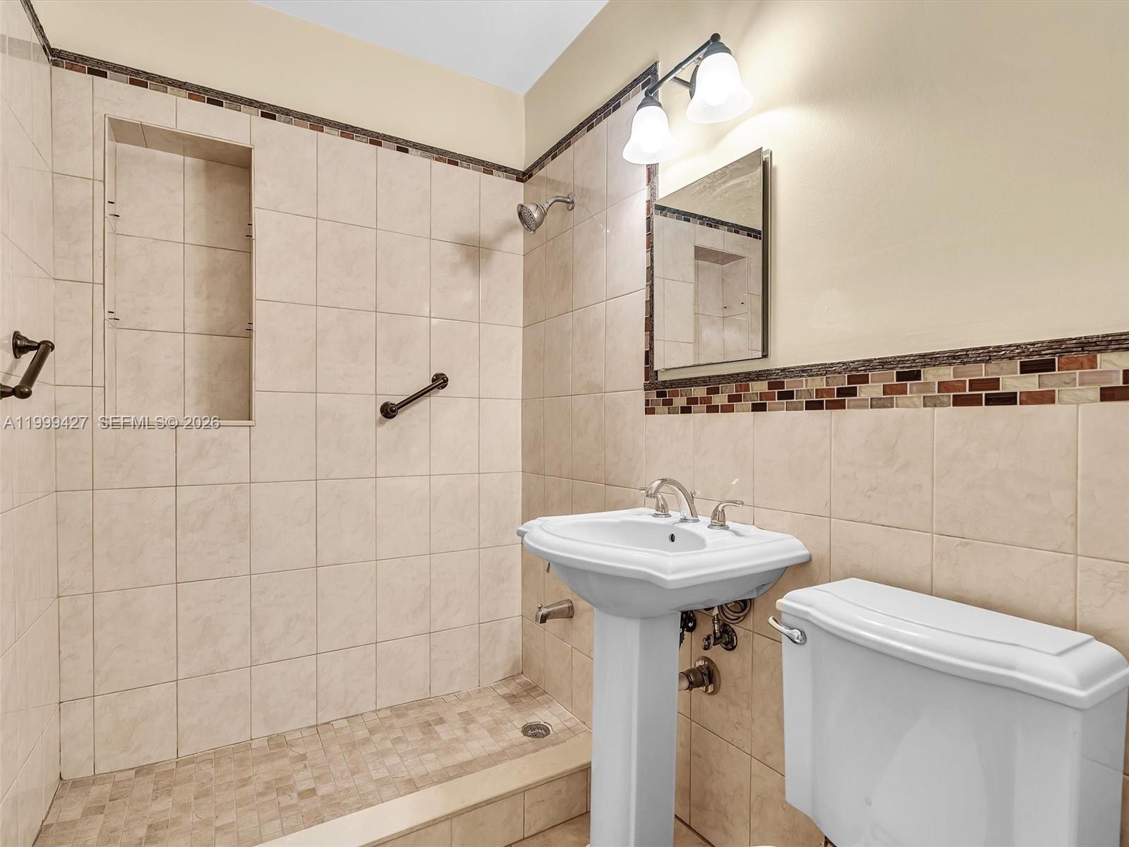 10 SW 72nd Ave
