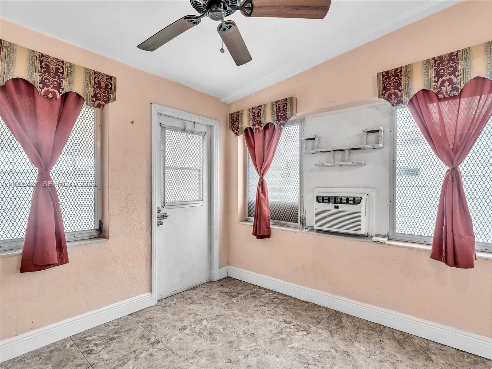 10 SW 72nd Ave