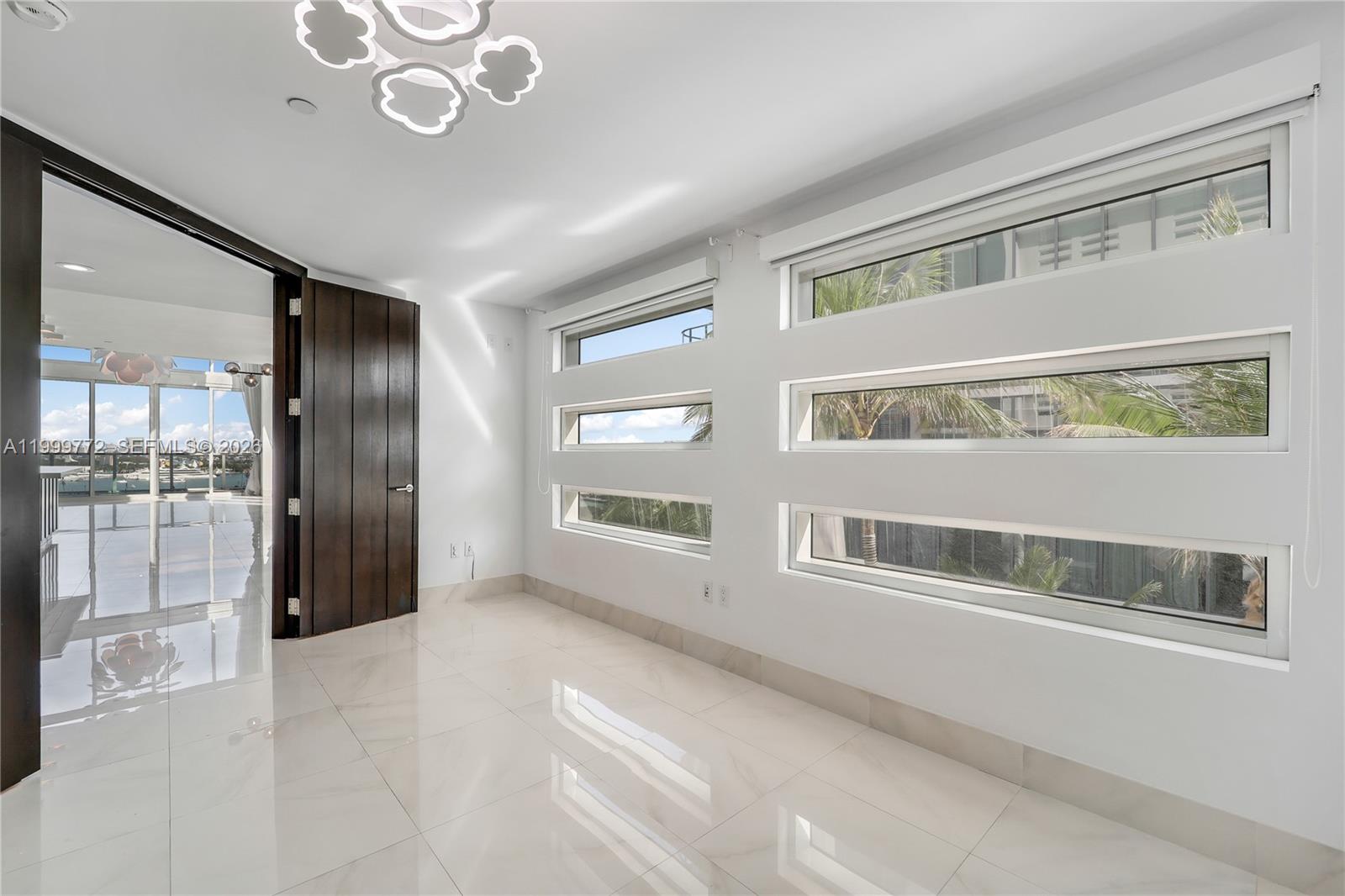 1040 Biscayne Blvd # 1001