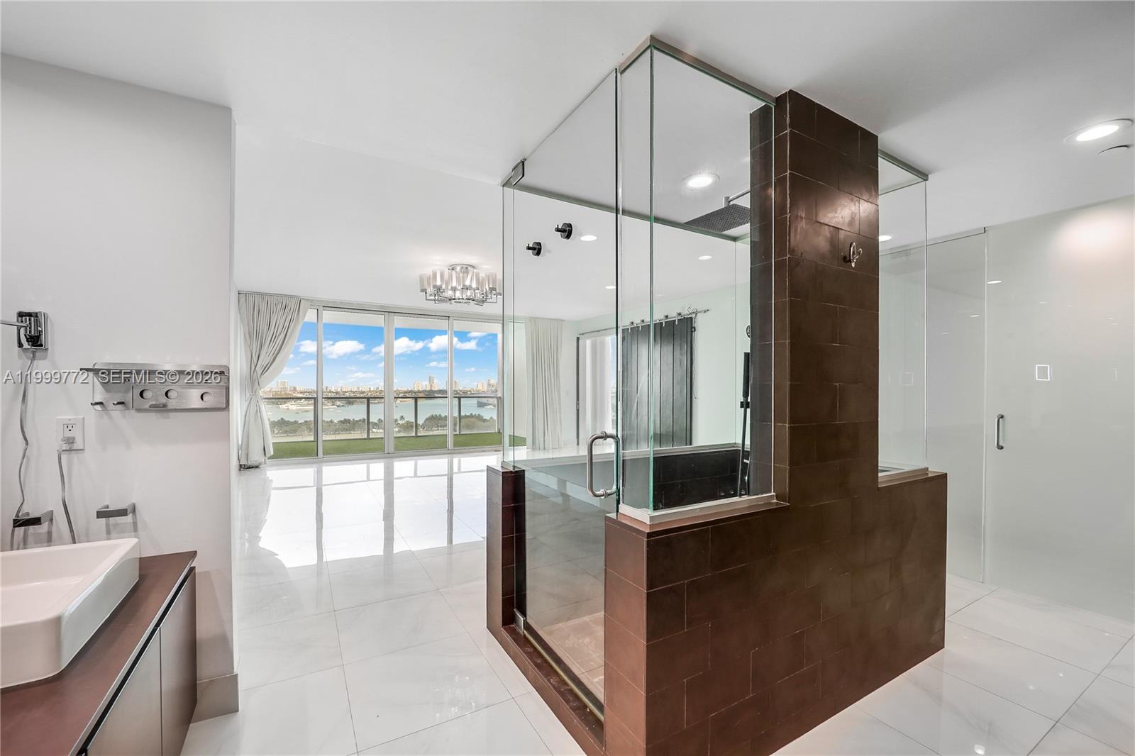 1040 Biscayne Blvd # 1001