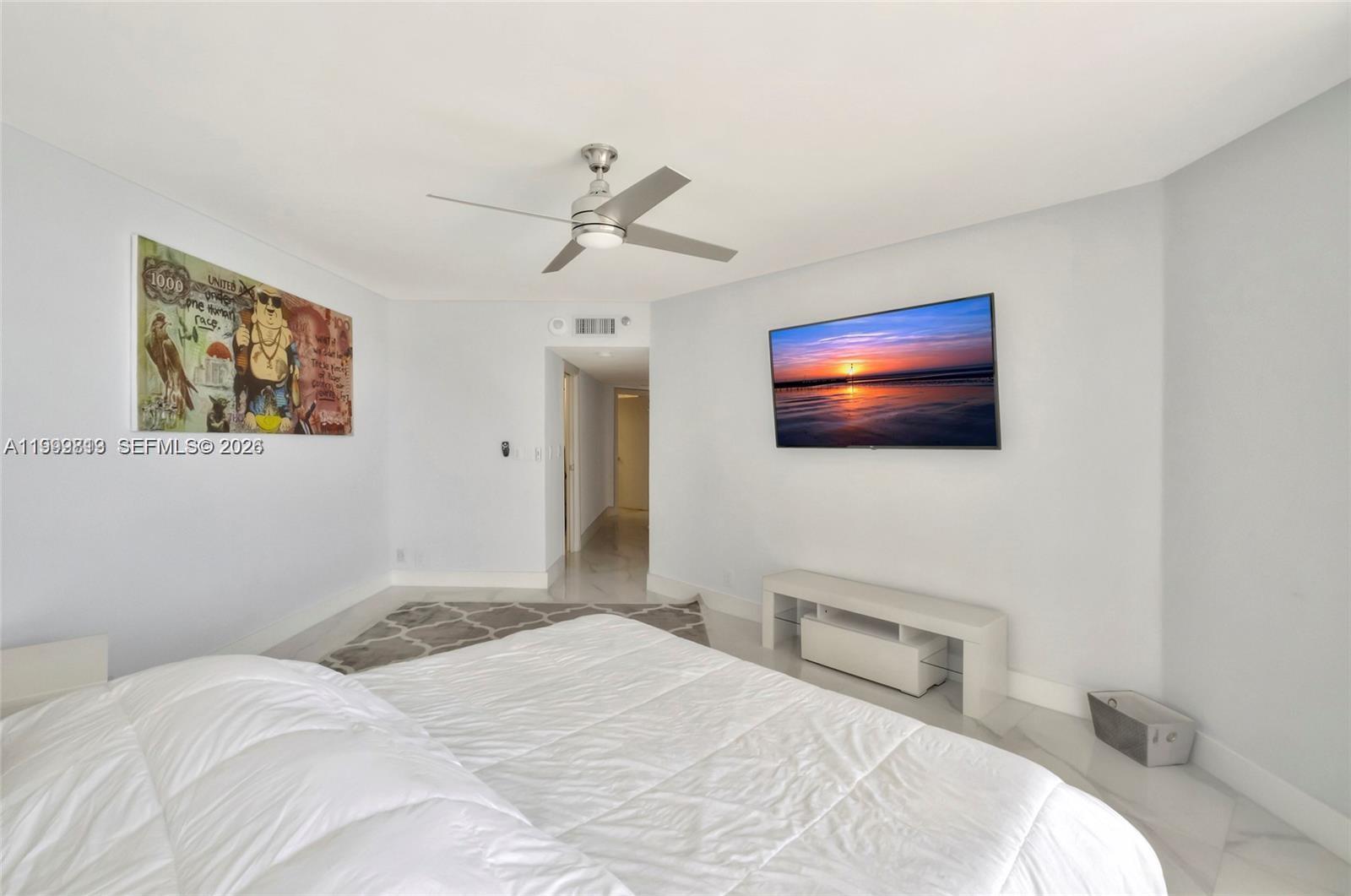 16425 Collins Ave # 1612