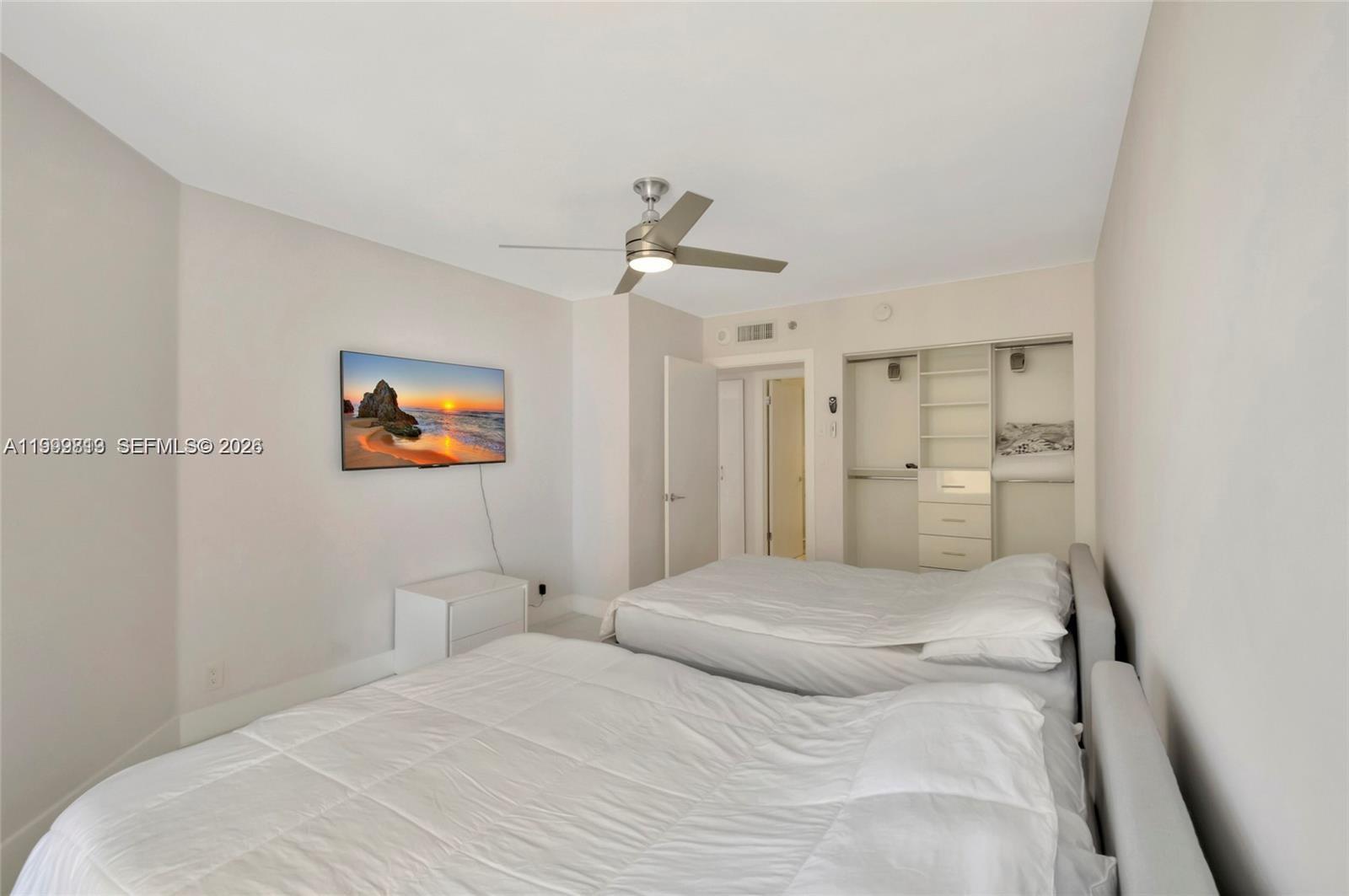 16425 Collins Ave # 1612