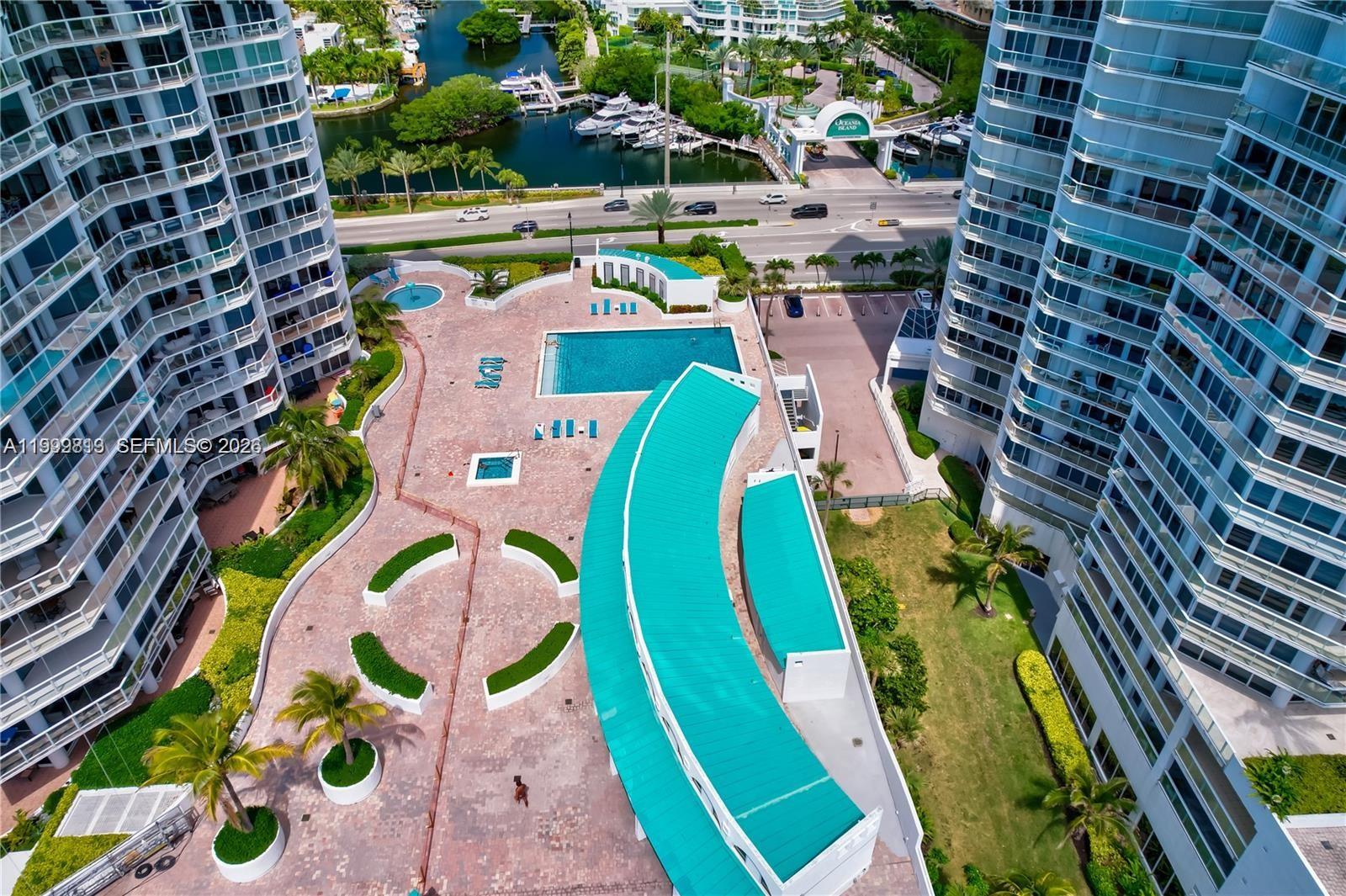 16425 Collins Ave # 1612