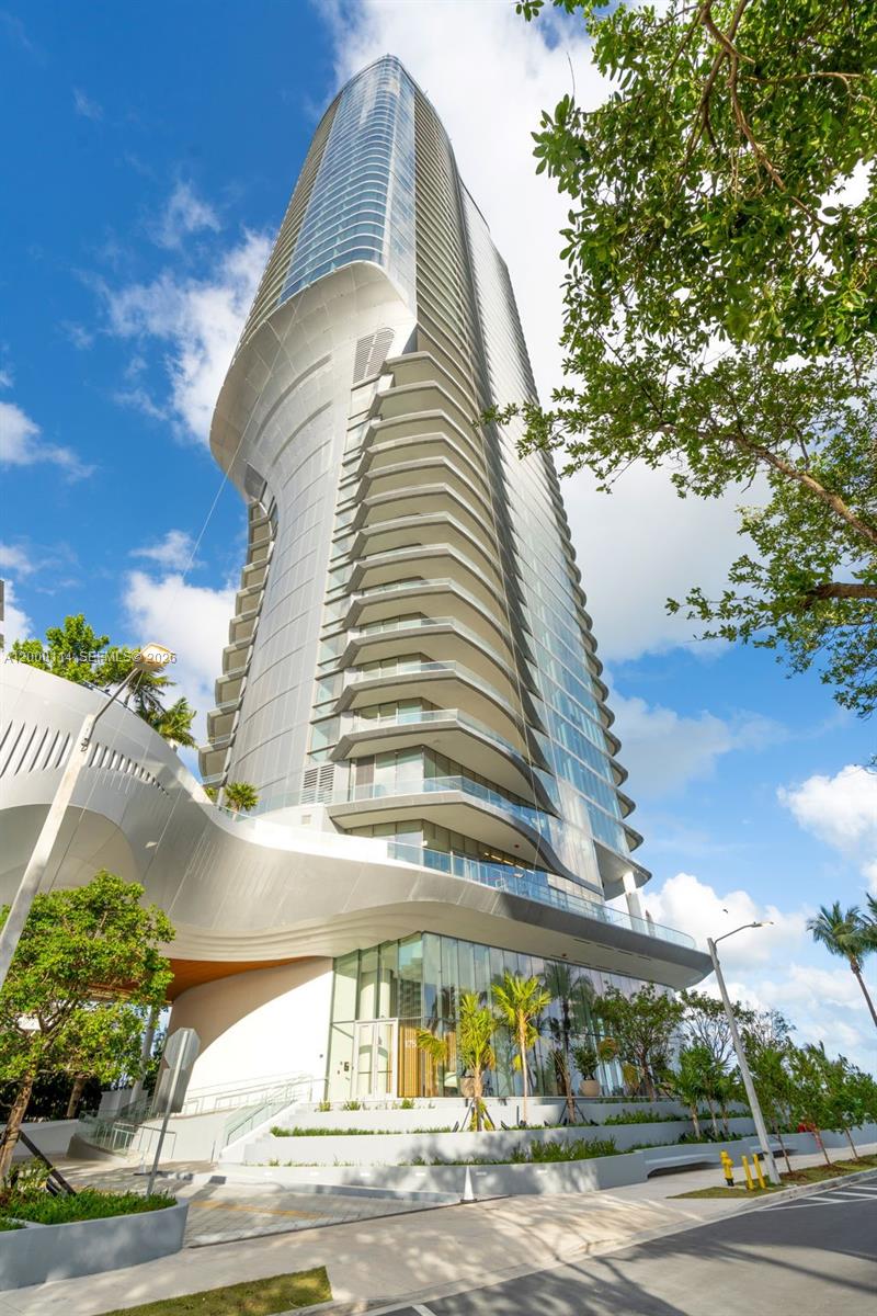 175 SW 25 RD # 3003